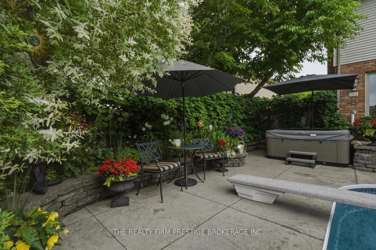 Photo 46 of 183 Pine Valley Drive, London, South N — HOMEH