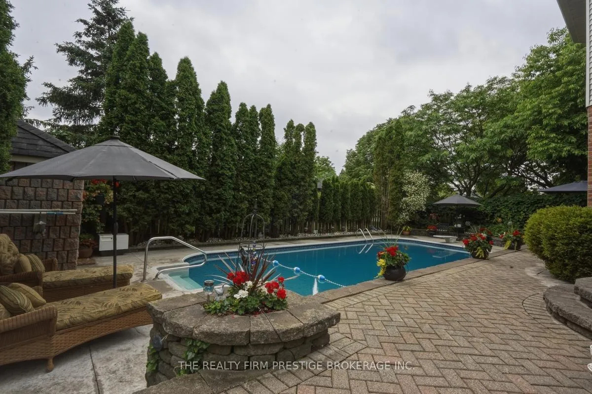 Photo 50 of 183 Pine Valley Drive, London, South N — HOMEH