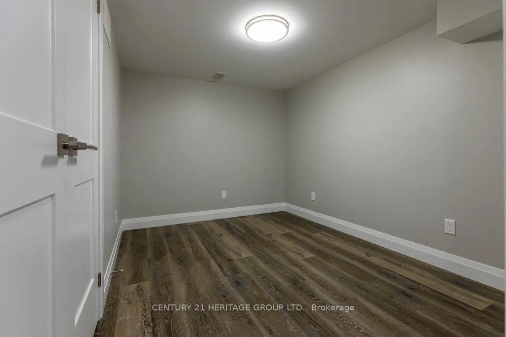 Photo 15 of Unit Lower, 291 East 24th Street, Hamilton, Burkholme — HOMEH