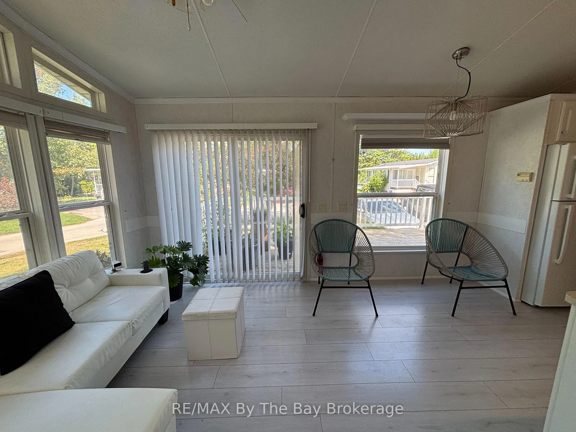 Photo 10 of 15 Huron Circle, Wasaga Beach — HOMEH