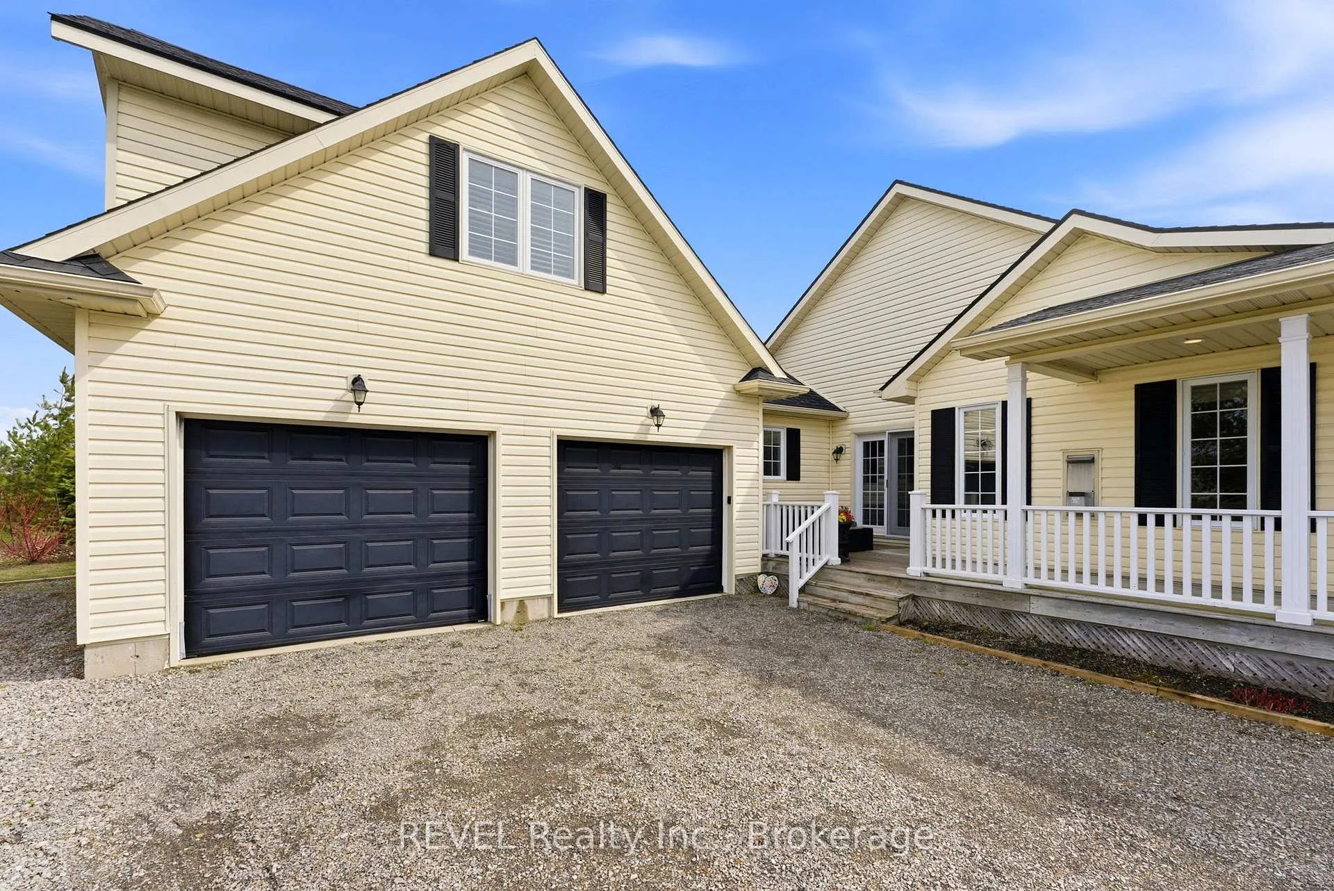 Photo 3 of 17 Stonehaven Road, Haldimand, Dunnville — HOMEH