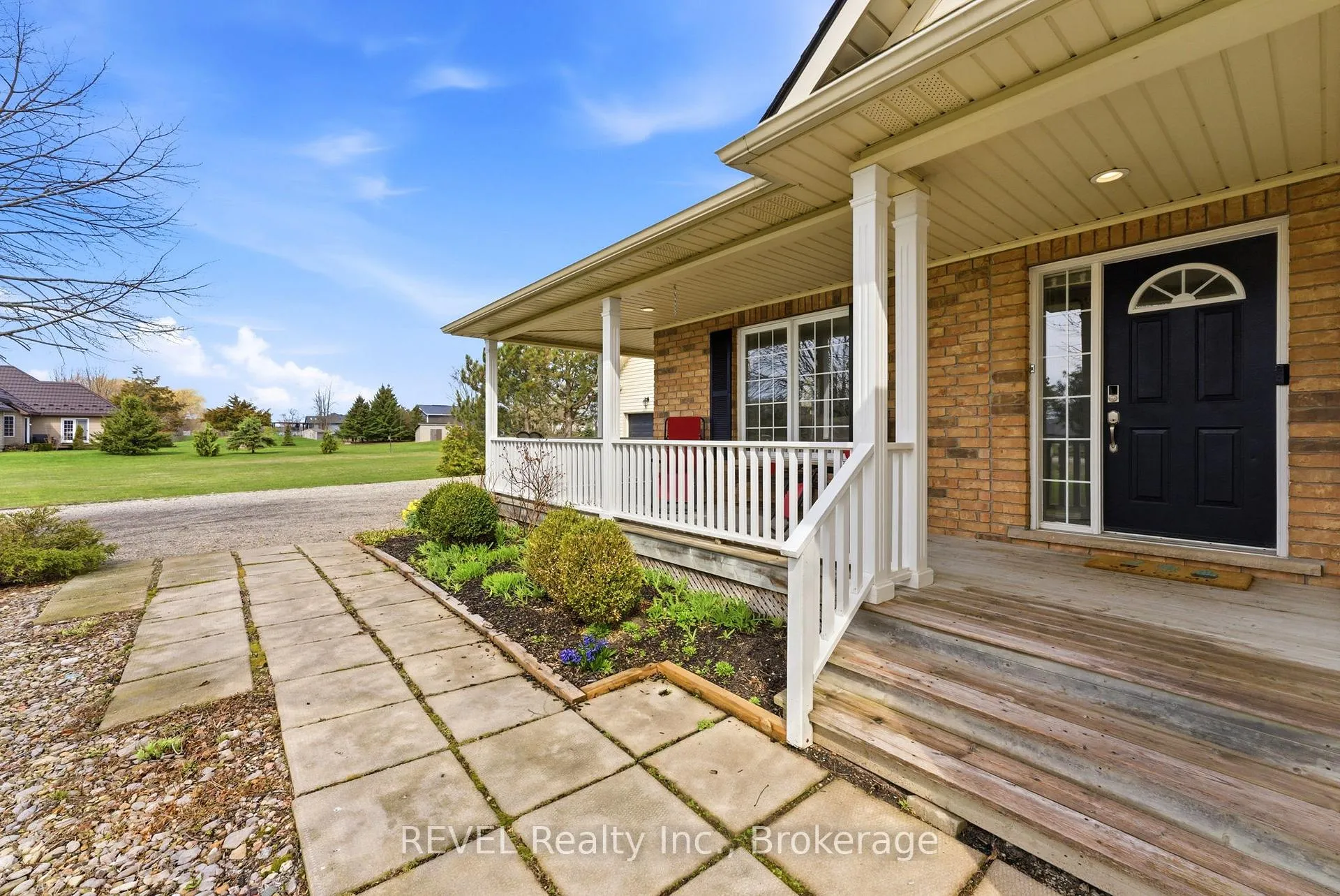 Photo 5 of 17 Stonehaven Road, Haldimand, Dunnville — HOMEH
