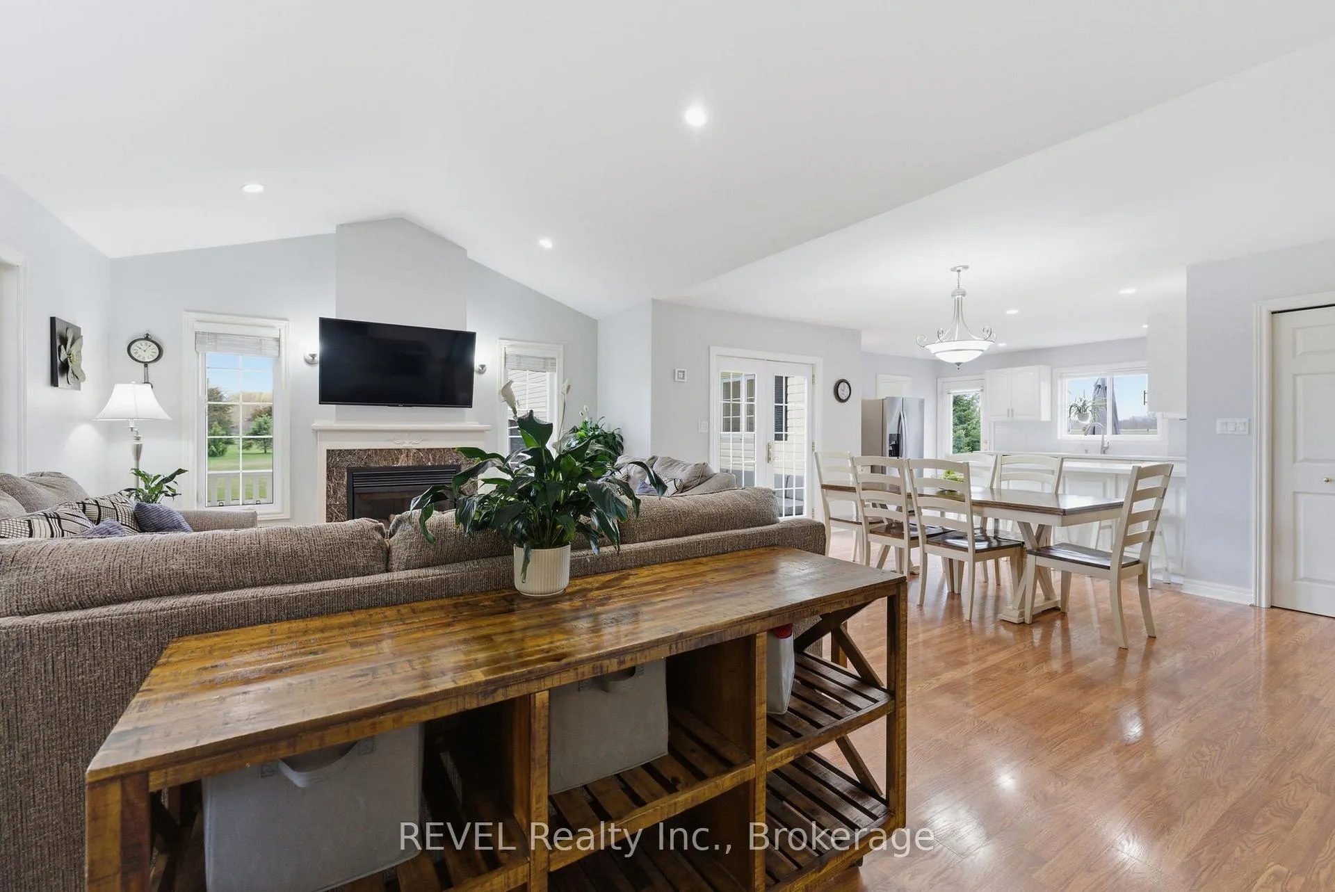 Photo 7 of 17 Stonehaven Road, Haldimand, Dunnville — HOMEH
