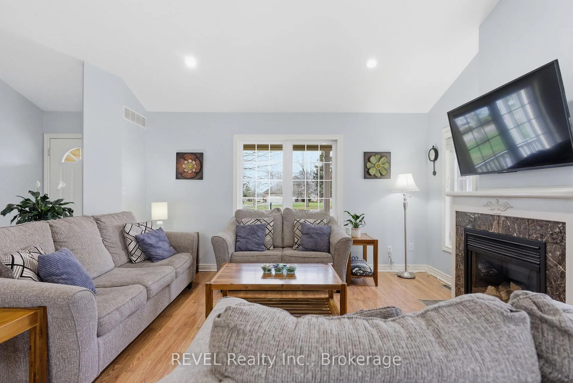 Photo 8 of 17 Stonehaven Road, Haldimand, Dunnville — HOMEH