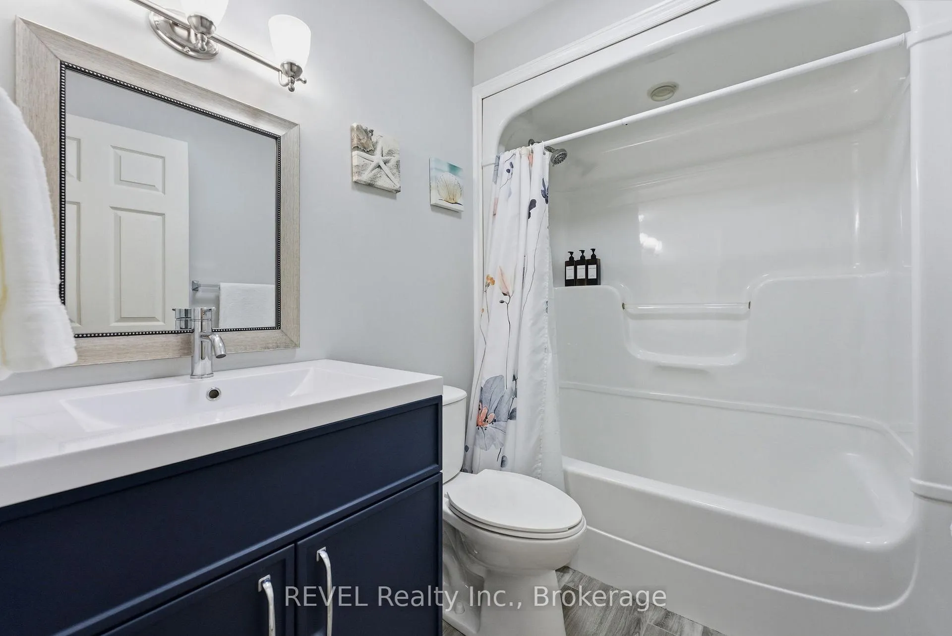 Photo 23 of 17 Stonehaven Road, Haldimand, Dunnville — HOMEH