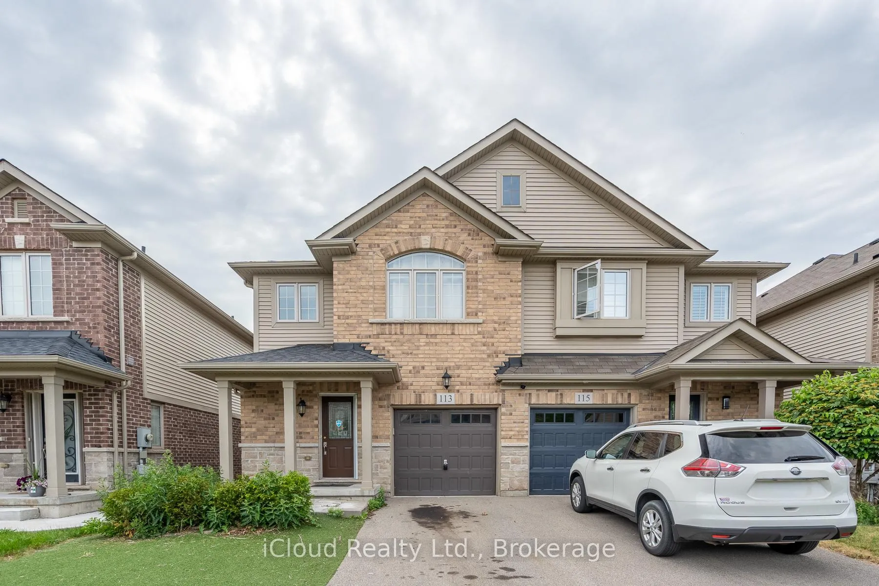 Photo 2 of 113 Echovalley Drive, Hamilton, Stoney Creek Mountain — HOMEH