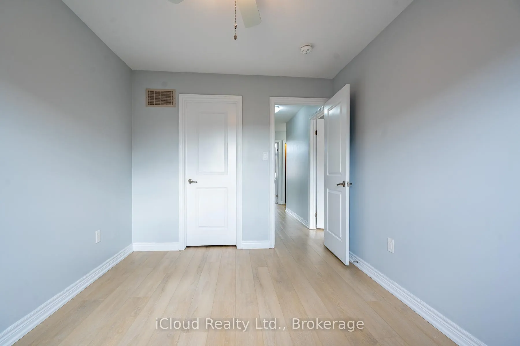 Photo 15 of 113 Echovalley Drive, Hamilton, Stoney Creek Mountain — HOMEH