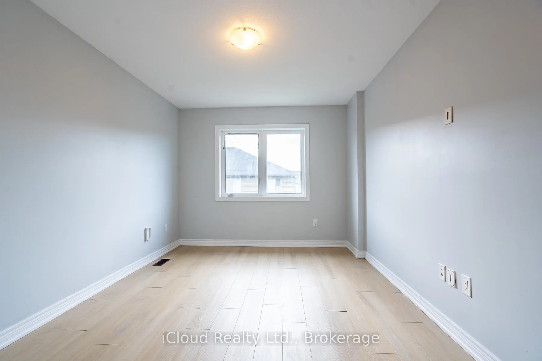 Photo 16 of 113 Echovalley Drive, Hamilton, Stoney Creek Mountain — HOMEH