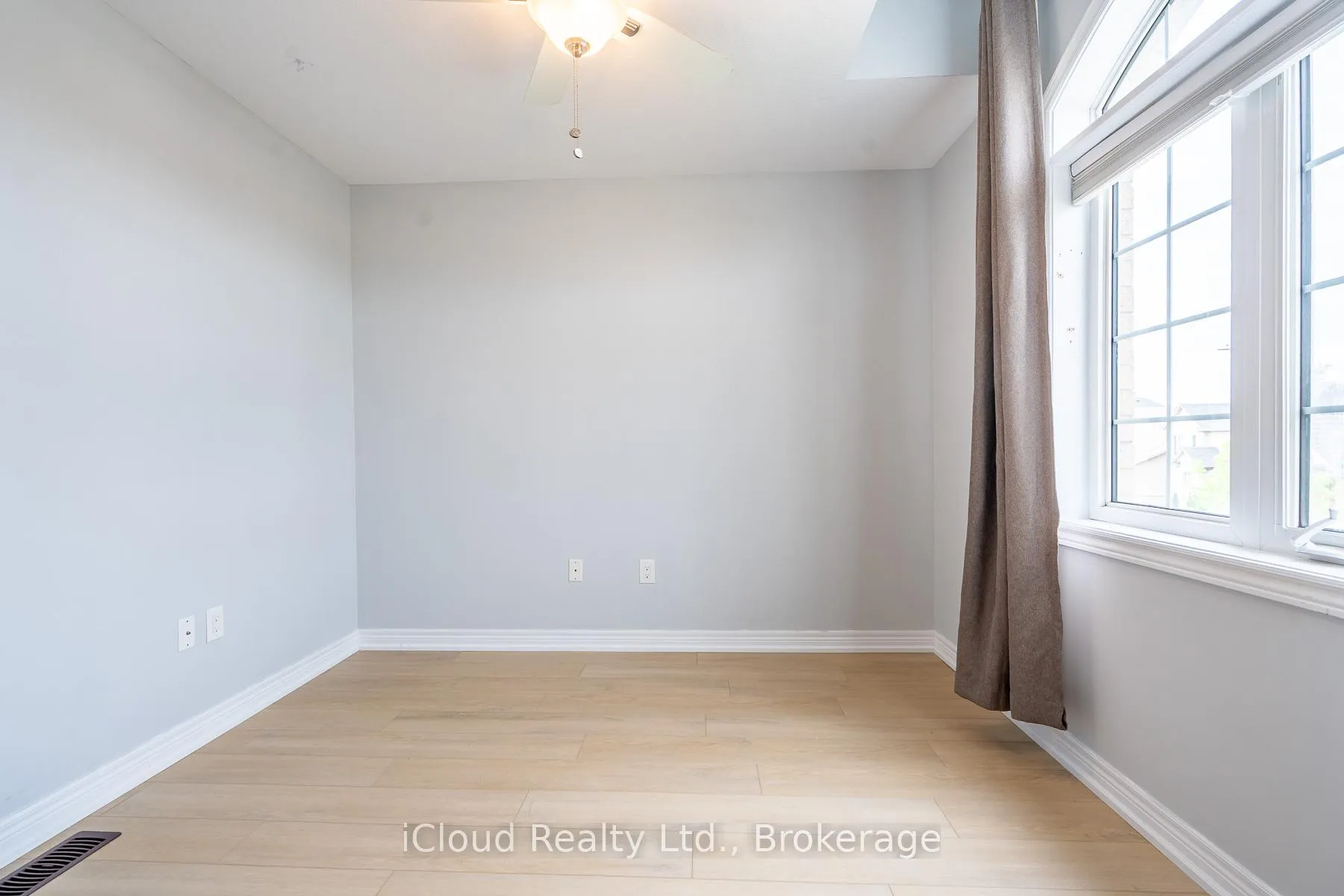 Photo 22 of 113 Echovalley Drive, Hamilton, Stoney Creek Mountain — HOMEH