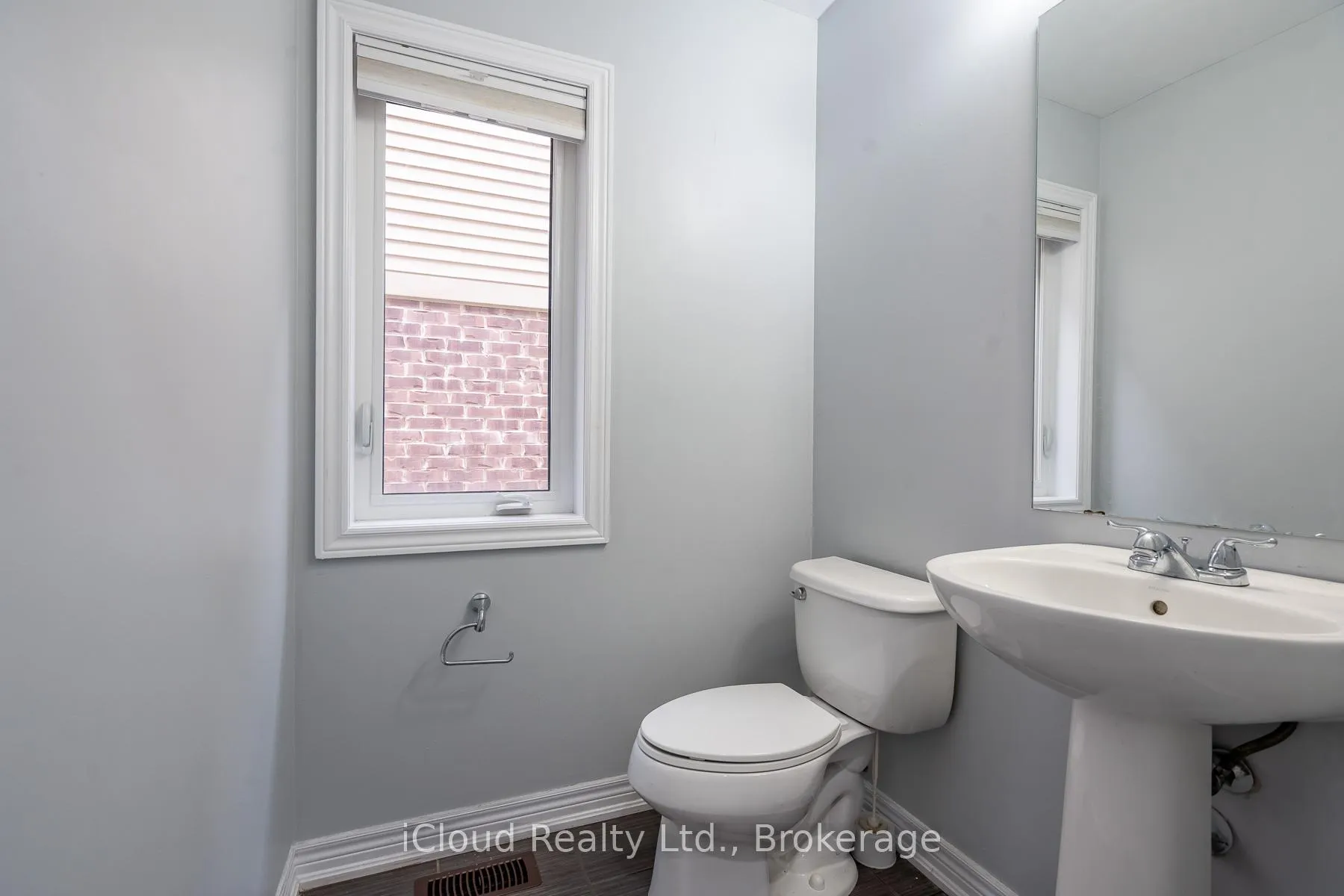Photo 23 of 113 Echovalley Drive, Hamilton, Stoney Creek Mountain — HOMEH