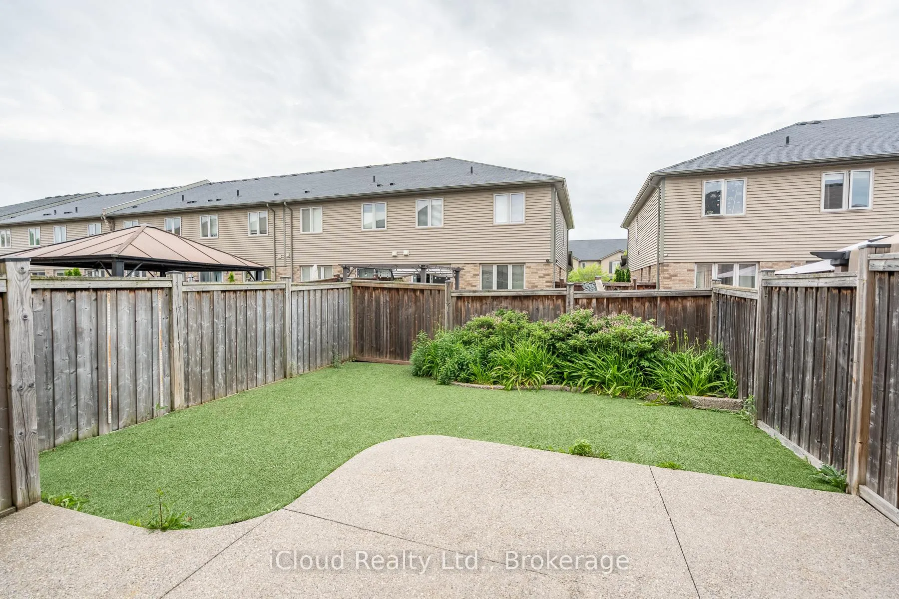 Photo 27 of 113 Echovalley Drive, Hamilton, Stoney Creek Mountain — HOMEH