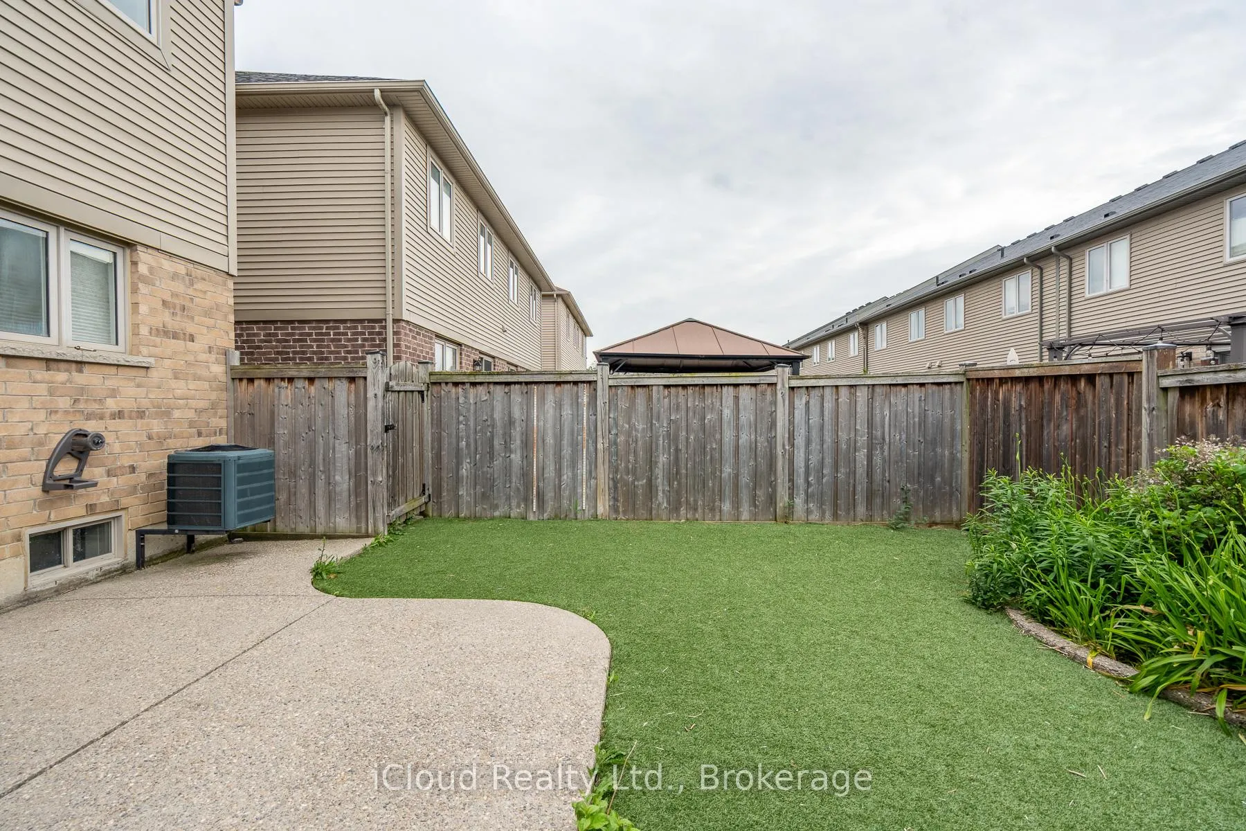 Photo 28 of 113 Echovalley Drive, Hamilton, Stoney Creek Mountain — HOMEH