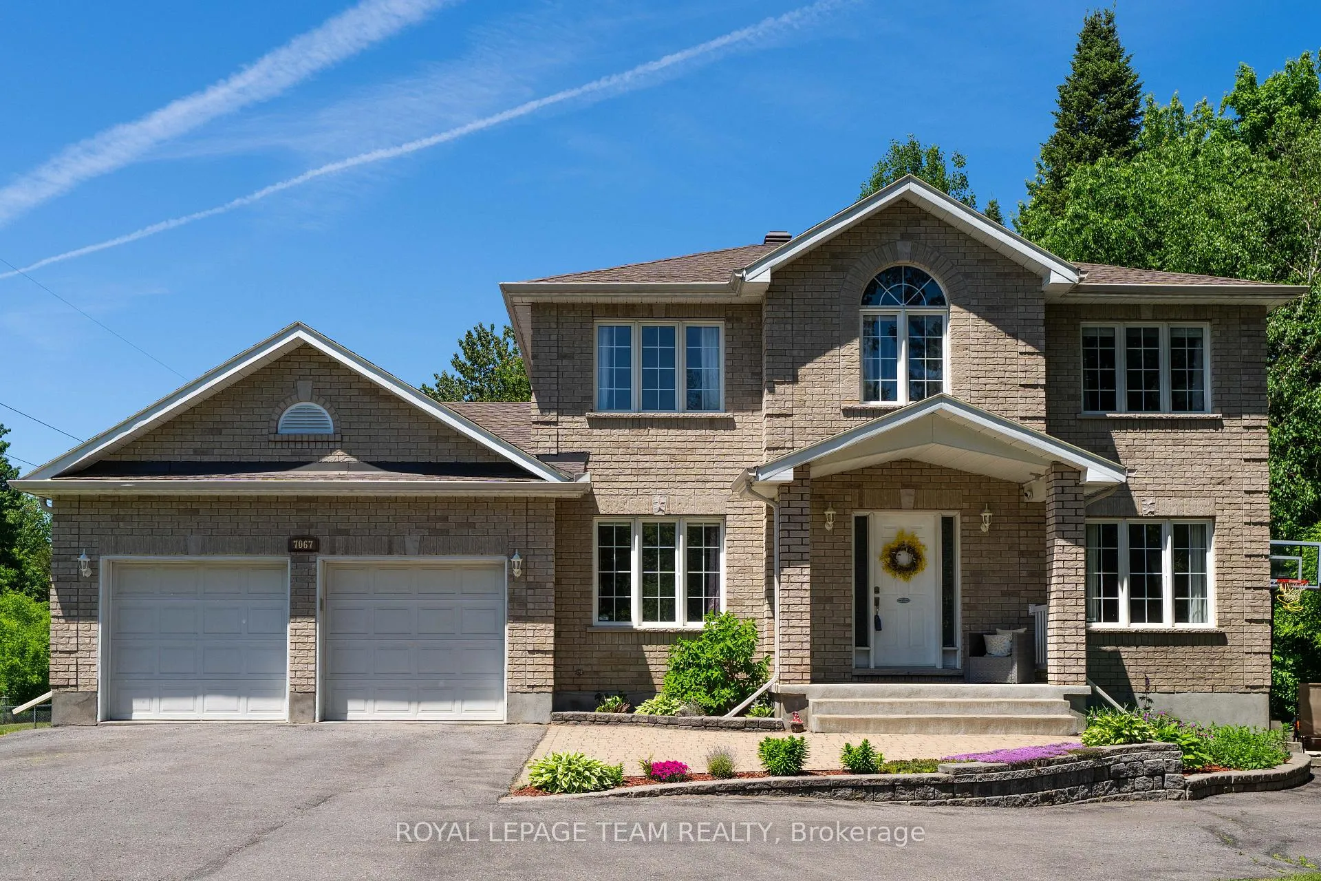 Photo 2 of 7067 Donwel Drive, Ottawa, Greely — HOMEH