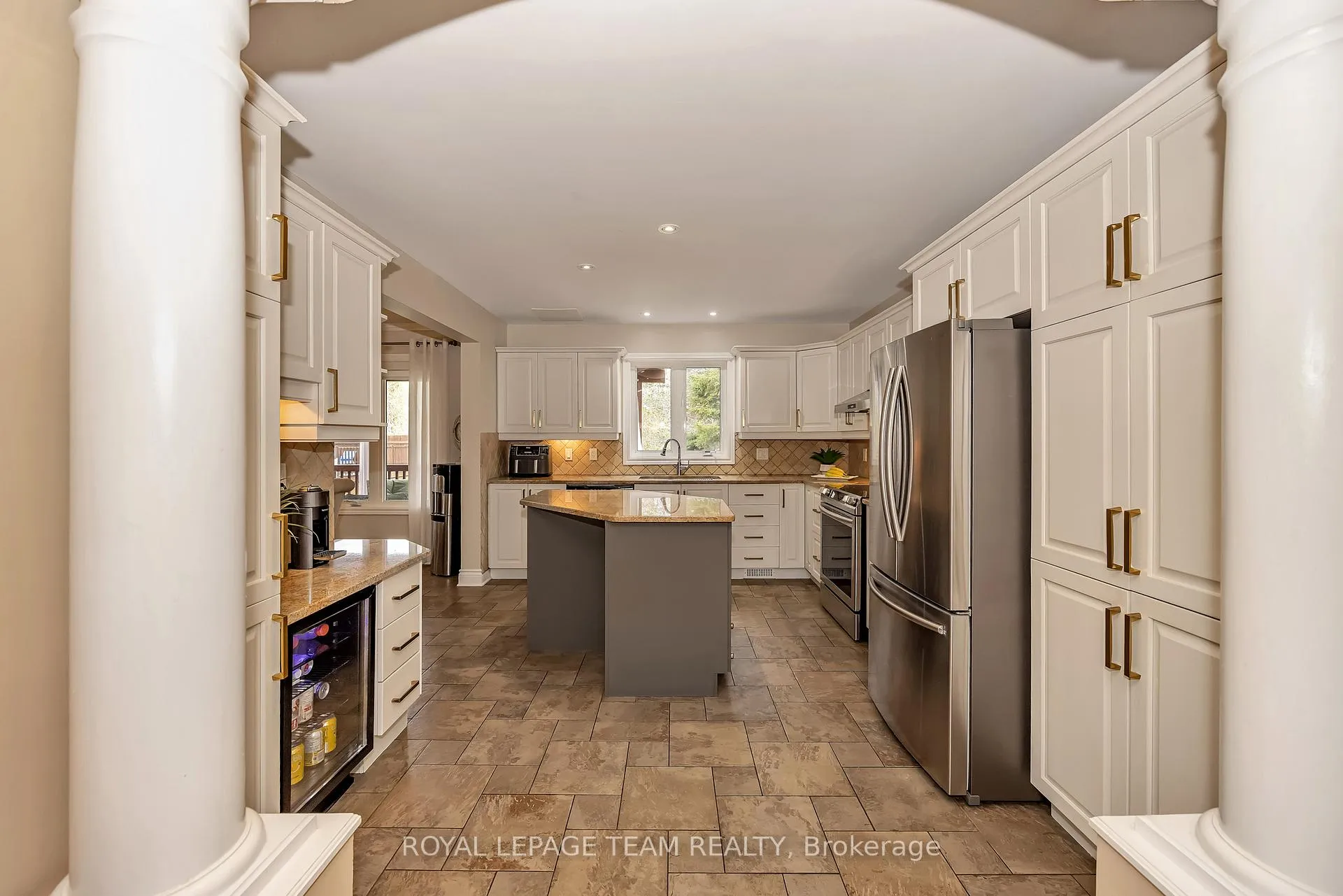 Photo 6 of 7067 Donwel Drive, Ottawa, Greely — HOMEH
