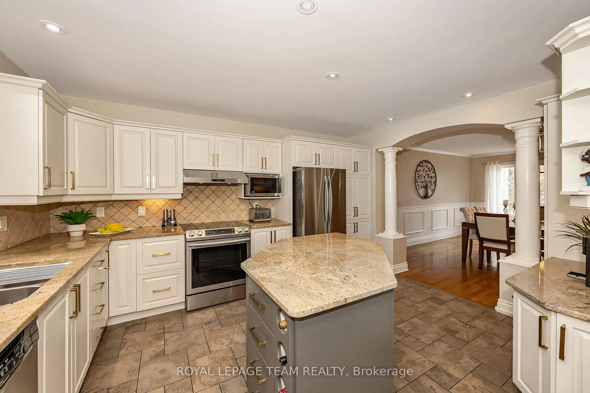 Photo 8 of 7067 Donwel Drive, Ottawa, Greely — HOMEH
