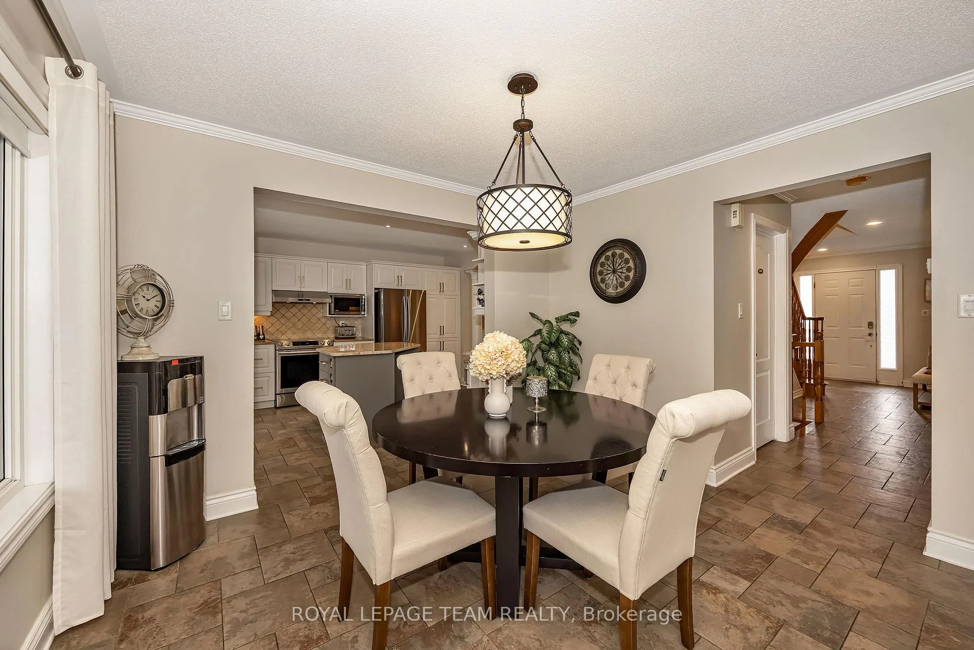 Photo 10 of 7067 Donwel Drive, Ottawa, Greely — HOMEH