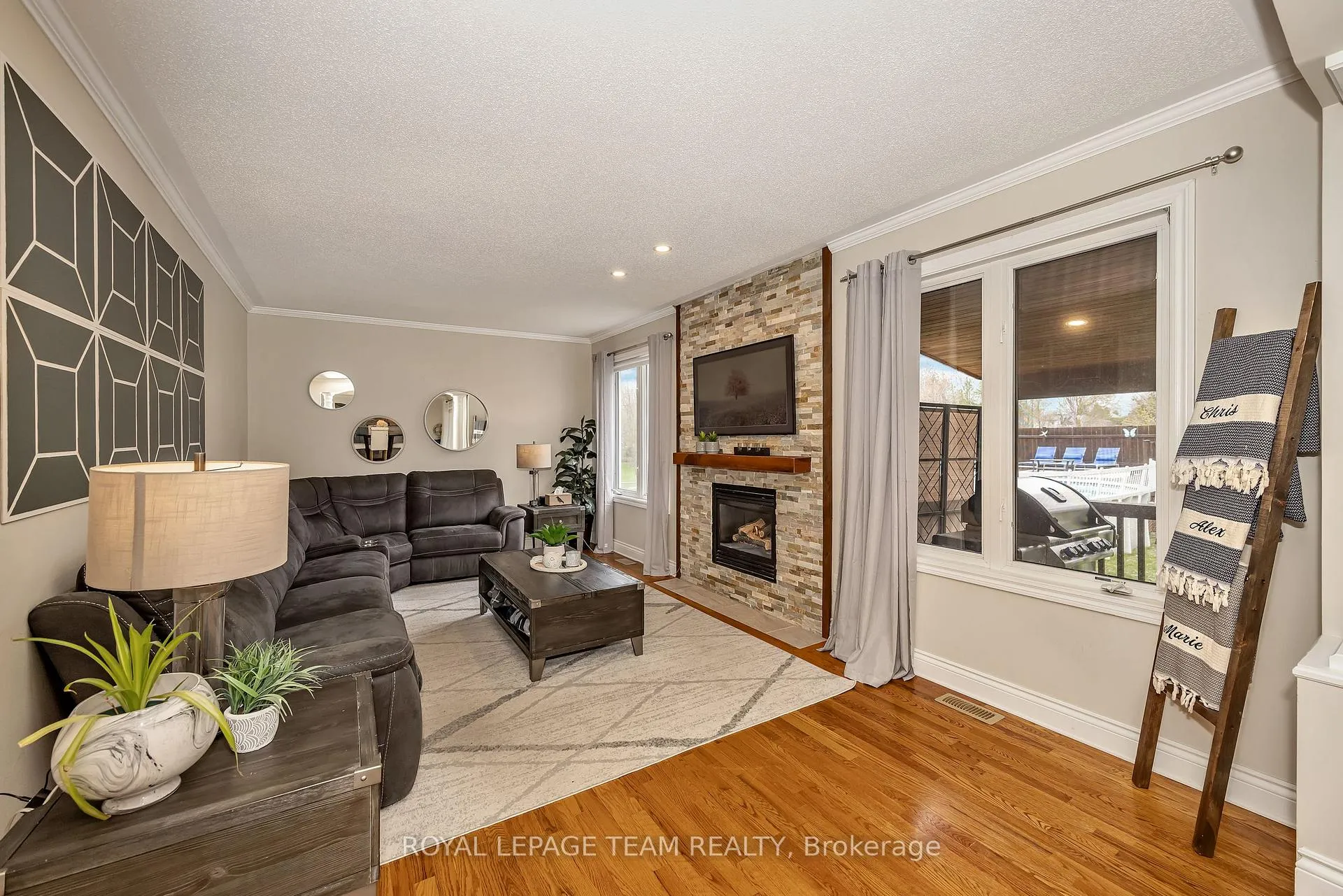 Photo 12 of 7067 Donwel Drive, Ottawa, Greely — HOMEH