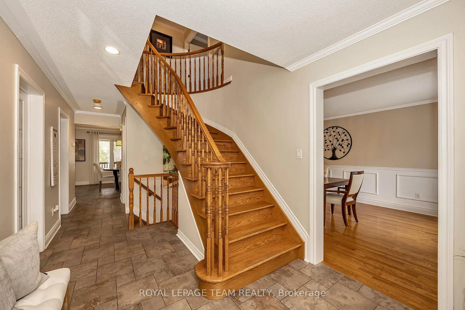 Photo 18 of 7067 Donwel Drive, Ottawa, Greely — HOMEH