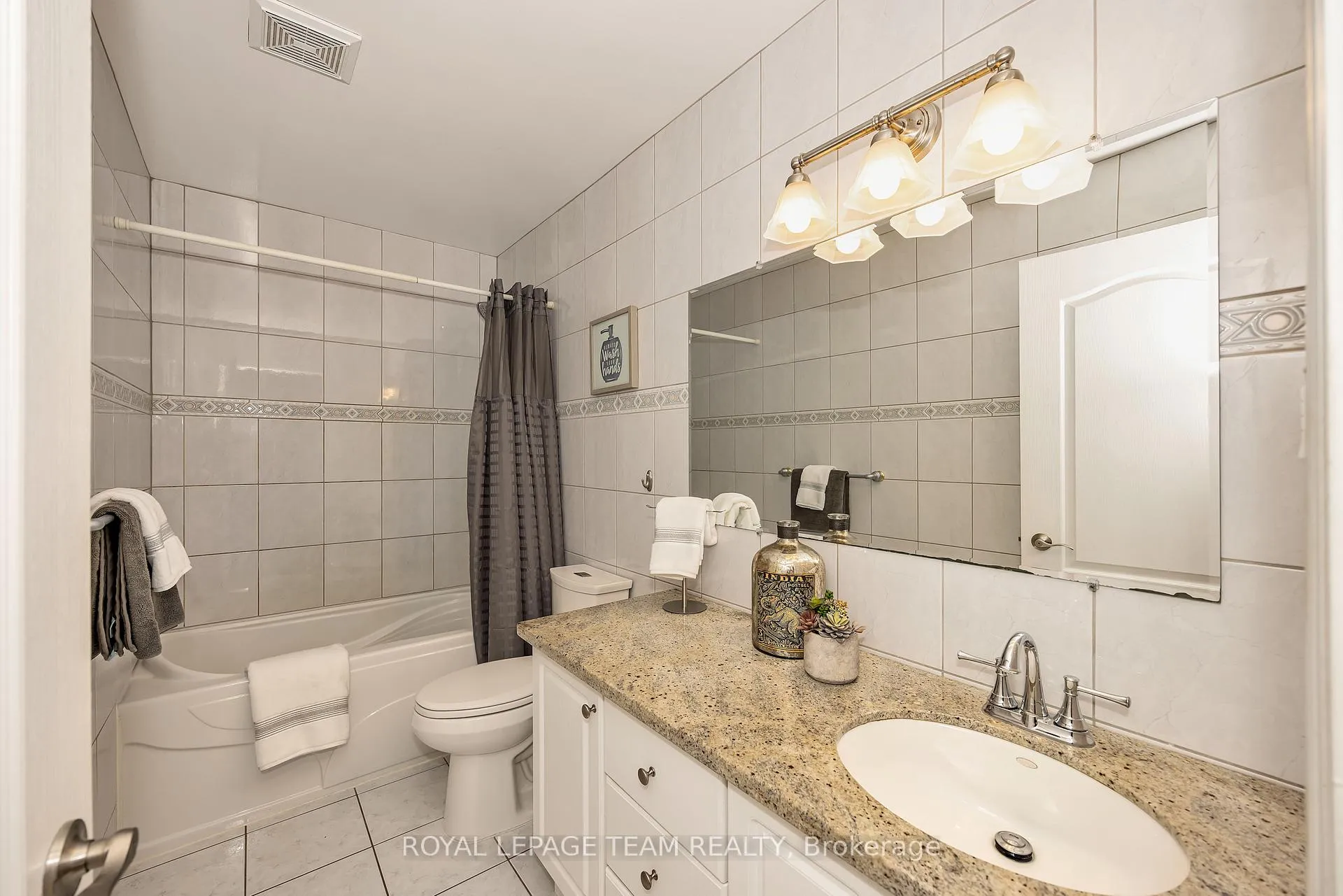 Photo 27 of 7067 Donwel Drive, Ottawa, Greely — HOMEH