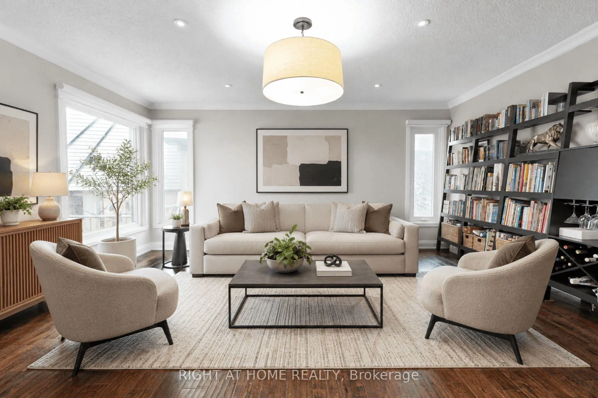 Photo 2 of 62 Kings College Road, Markham, Aileen-Willowbrook — HOMEH