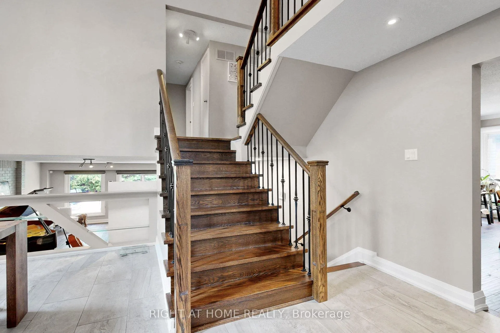 Photo 15 of 62 Kings College Road, Markham, Aileen-Willowbrook — HOMEH