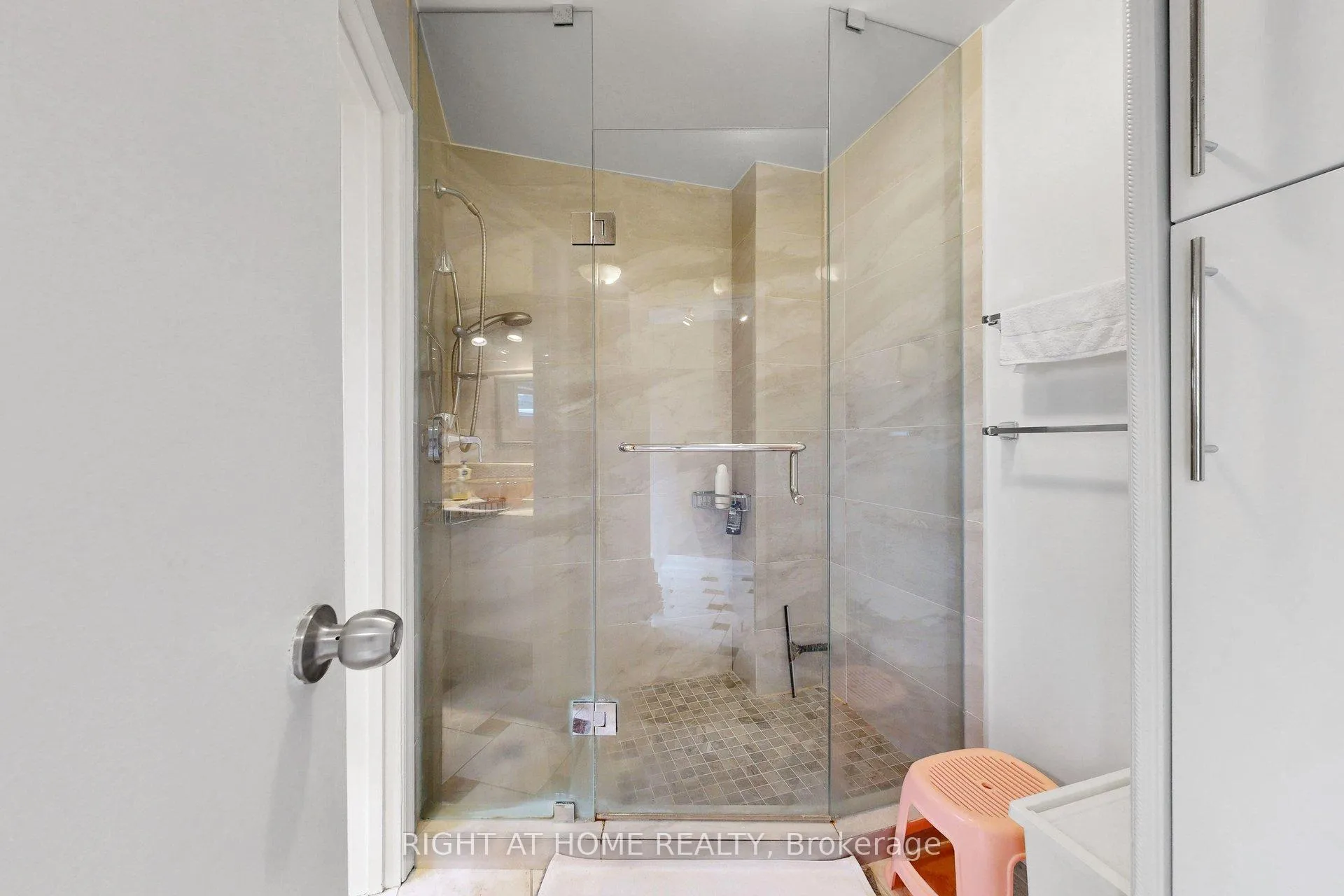 Photo 22 of 62 Kings College Road, Markham, Aileen-Willowbrook — HOMEH