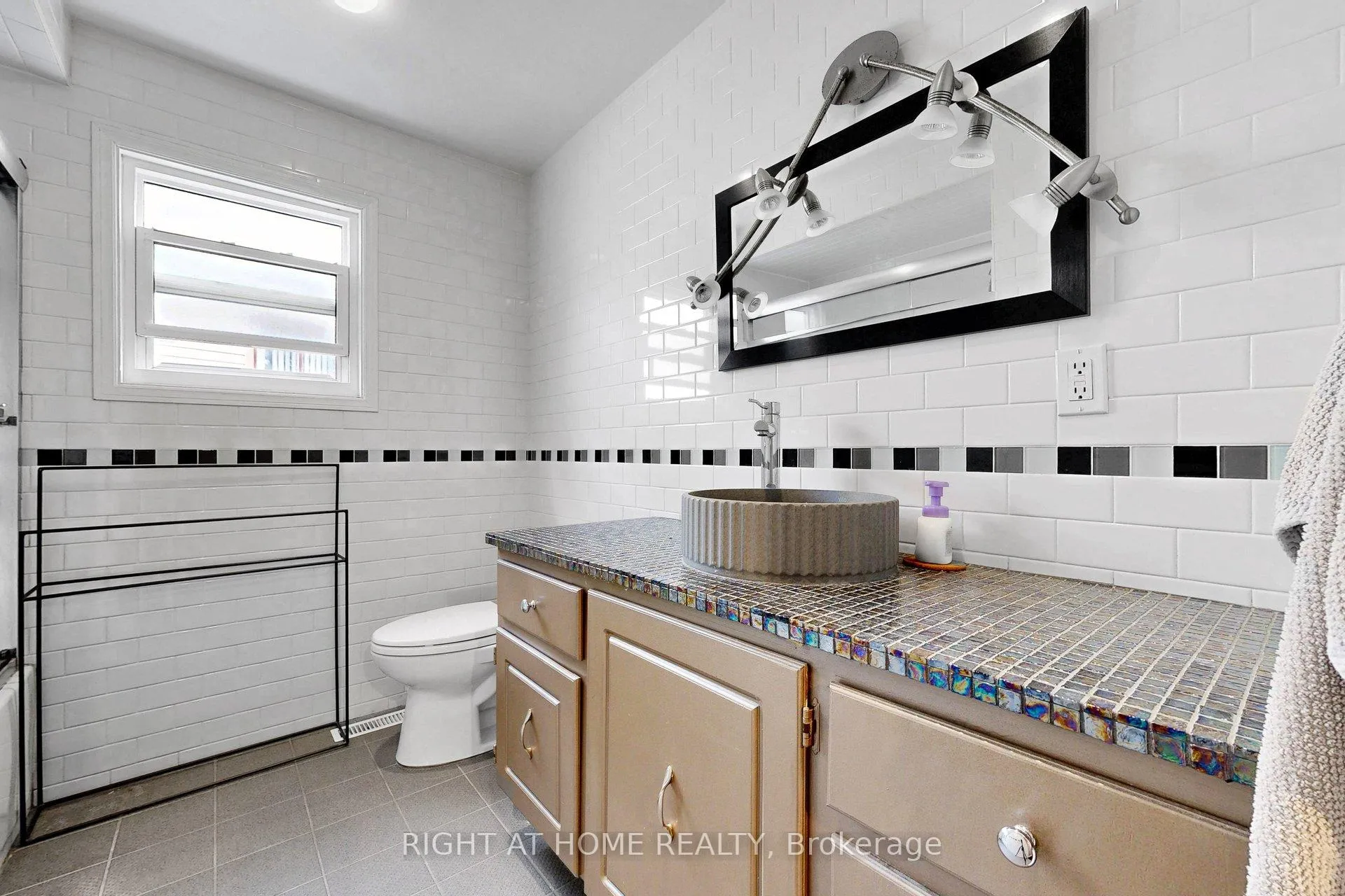 Photo 25 of 62 Kings College Road, Markham, Aileen-Willowbrook — HOMEH