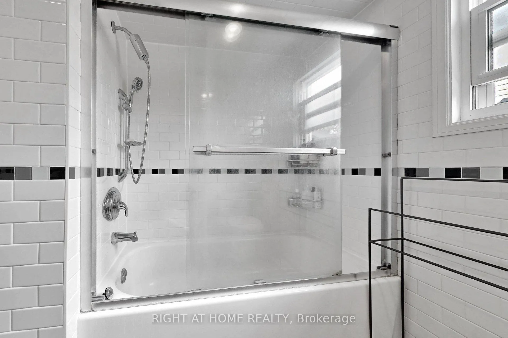 Photo 26 of 62 Kings College Road, Markham, Aileen-Willowbrook — HOMEH