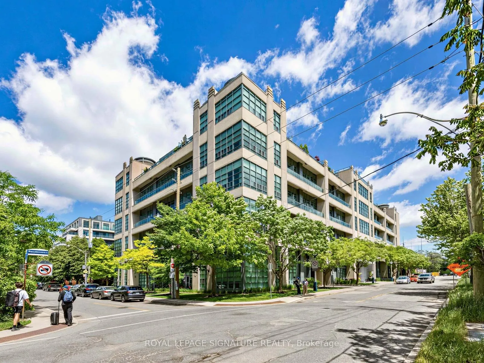 Photo 1 of Unit 422, 380 Macpherson Avenue, Toronto, Casa Loma — HOMEH