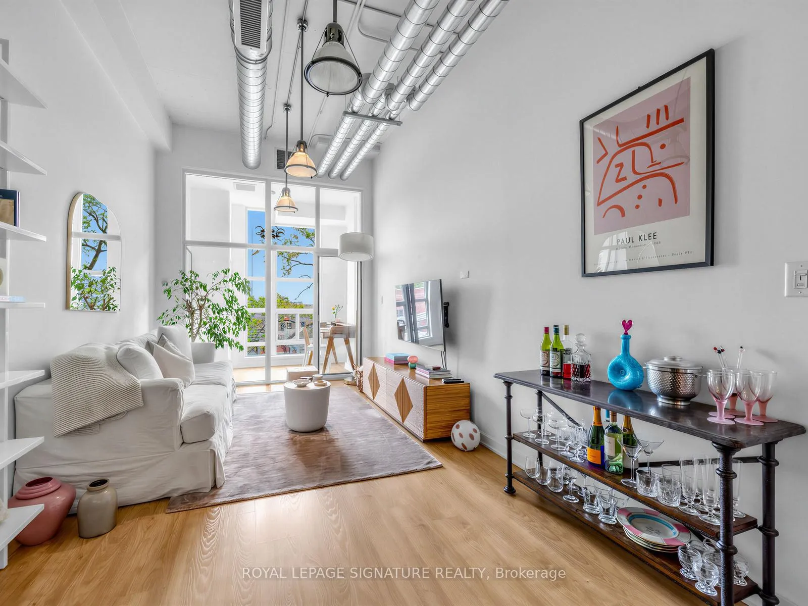 Photo 2 of Unit 422, 380 Macpherson Avenue, Toronto, Casa Loma — HOMEH