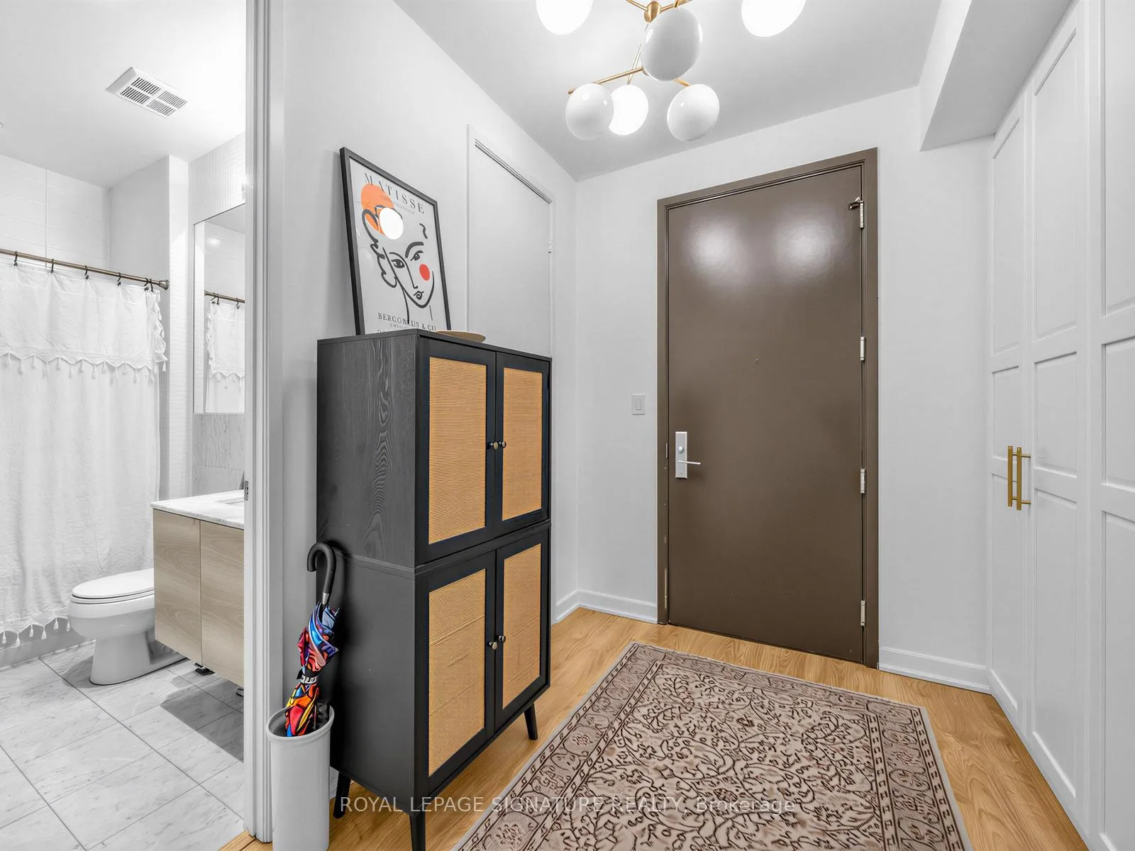Photo 4 of Unit 422, 380 Macpherson Avenue, Toronto, Casa Loma — HOMEH
