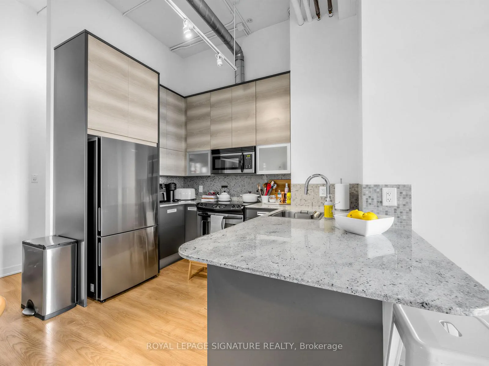 Photo 9 of Unit 422, 380 Macpherson Avenue, Toronto, Casa Loma — HOMEH