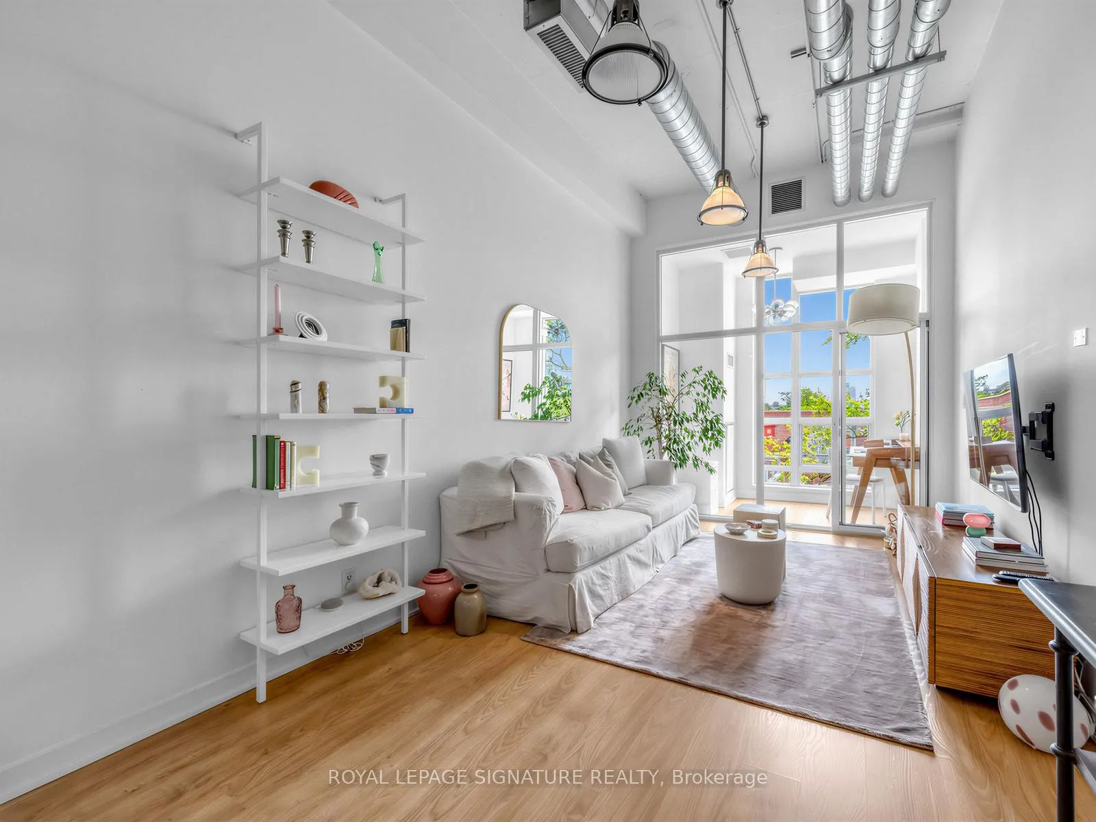 Photo 12 of Unit 422, 380 Macpherson Avenue, Toronto, Casa Loma — HOMEH
