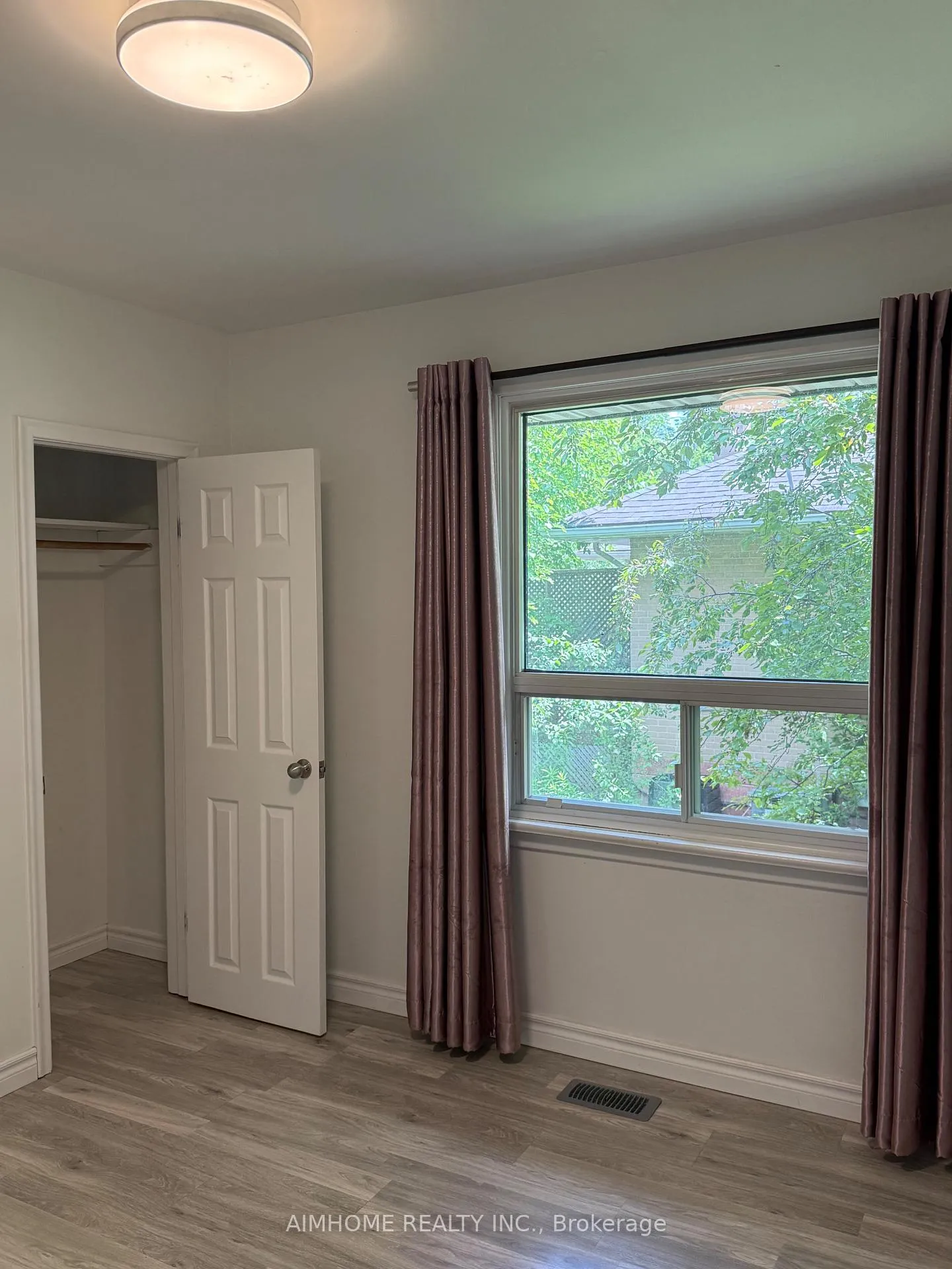 Photo 6 of 2076 Constance Drive, Oakville, Ford — HOMEH