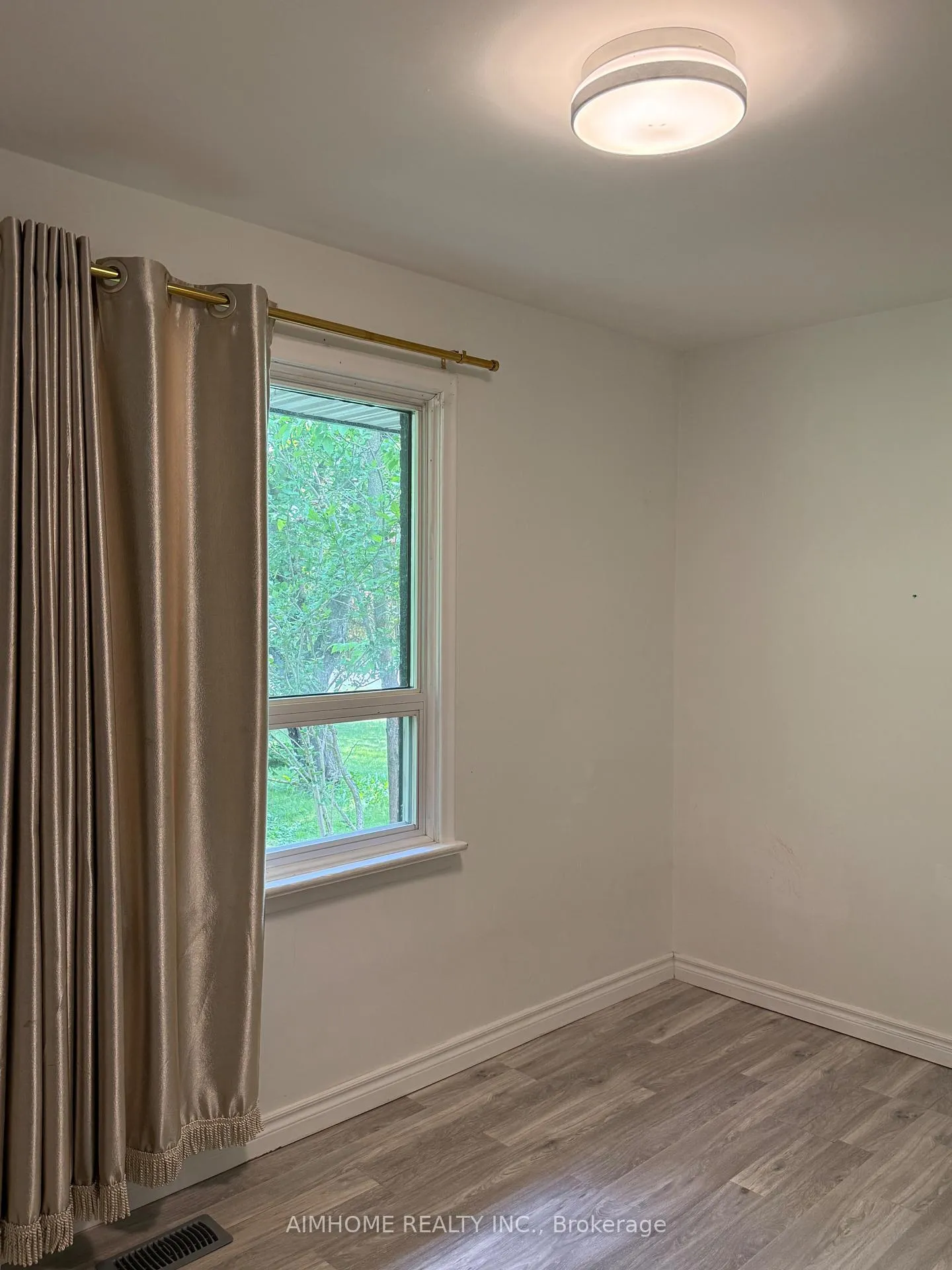 Photo 7 of 2076 Constance Drive, Oakville, Ford — HOMEH
