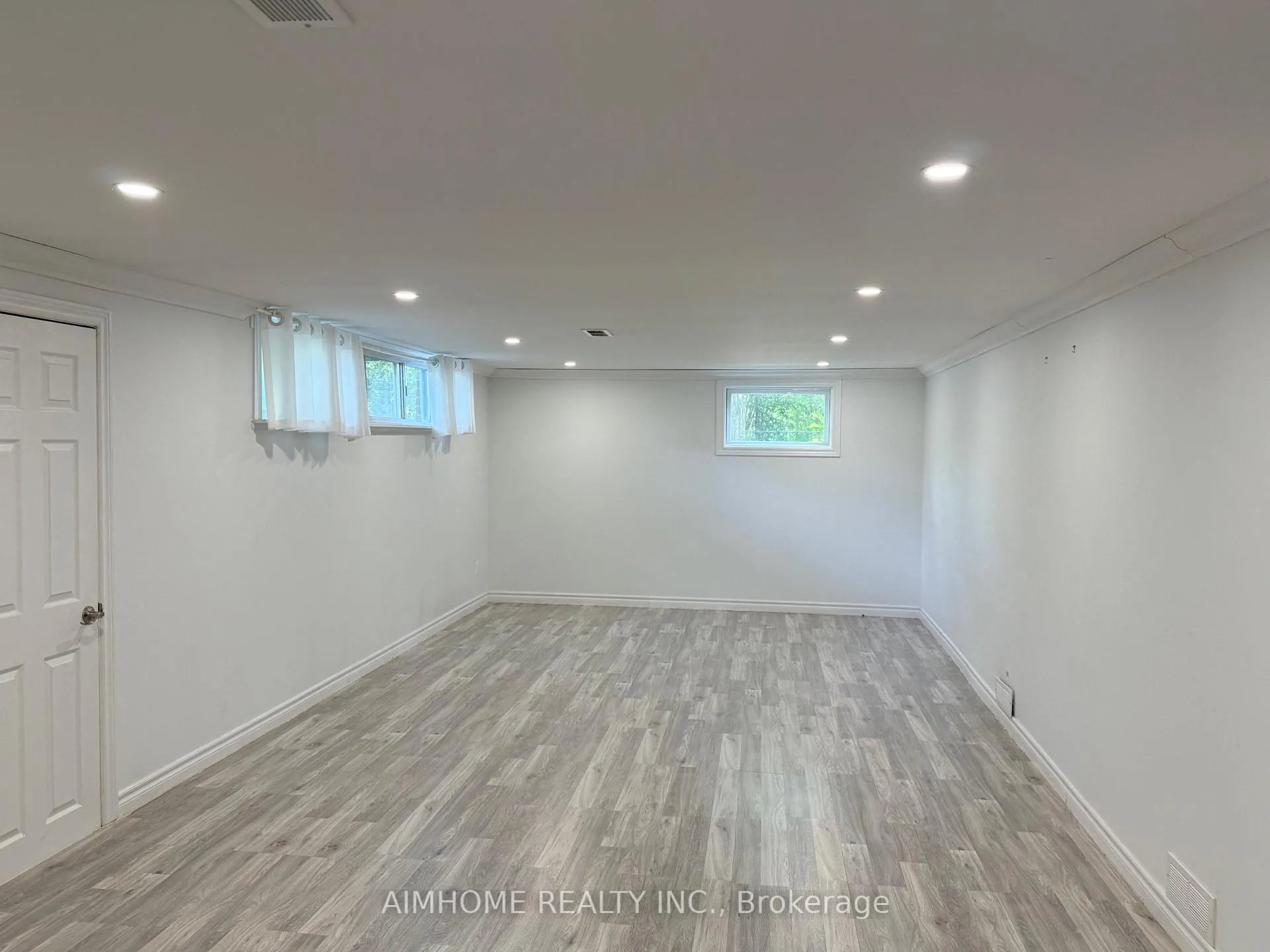Photo 14 of 2076 Constance Drive, Oakville, Ford — HOMEH