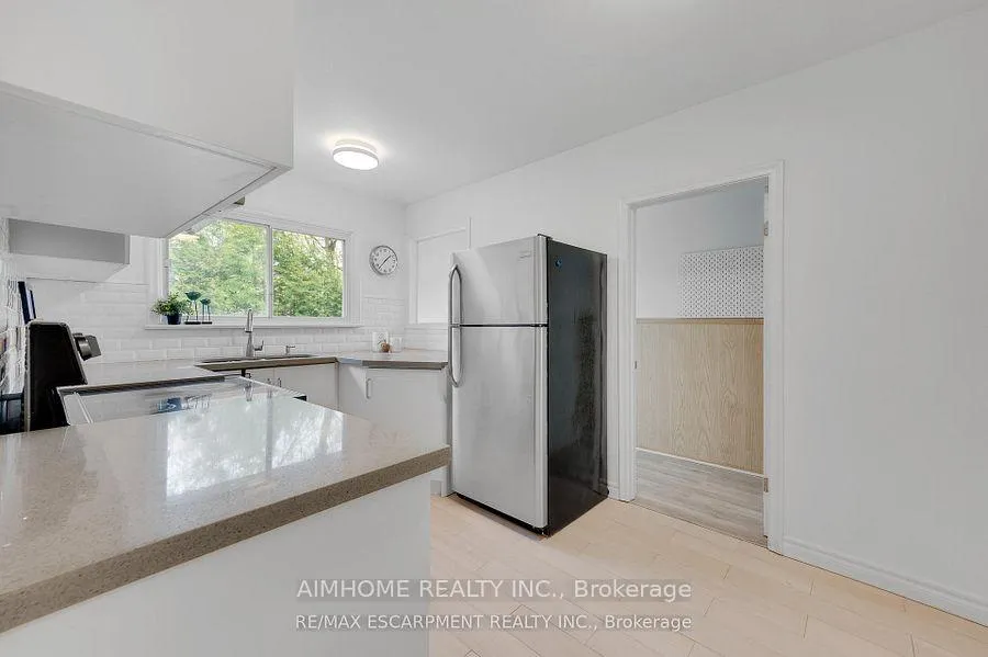 Photo 19 of 2076 Constance Drive, Oakville, Ford — HOMEH