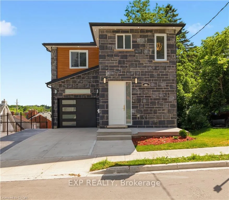 Photo 4 of 129 St George Street, Kitchener, Cedar Hill — HOMEH