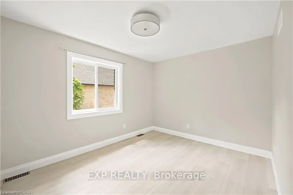 Photo 26 of 129 St George Street, Kitchener, Cedar Hill — HOMEH