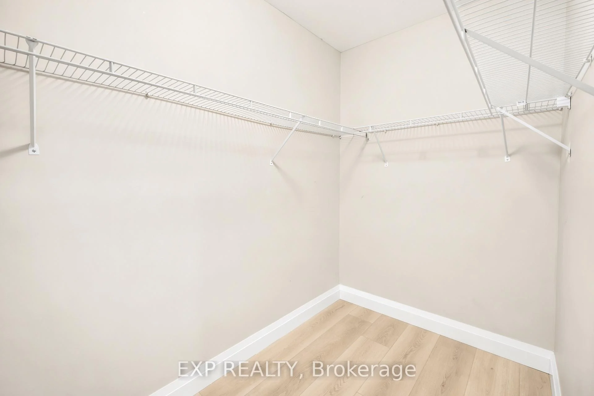 Photo 13 of 129 St George Street, Kitchener, Cedar Hill — HOMEH