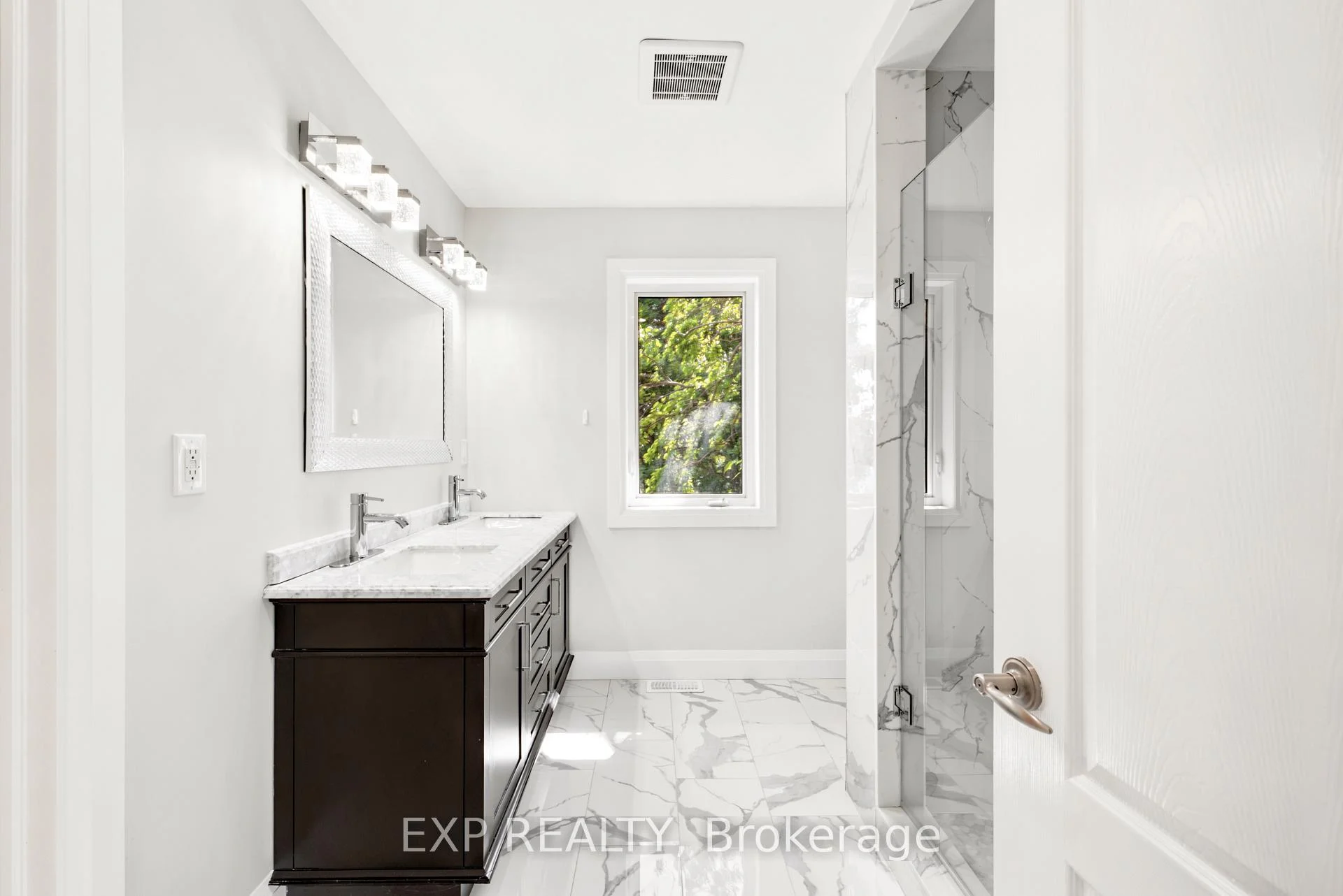 Photo 15 of 129 St George Street, Kitchener, Cedar Hill — HOMEH