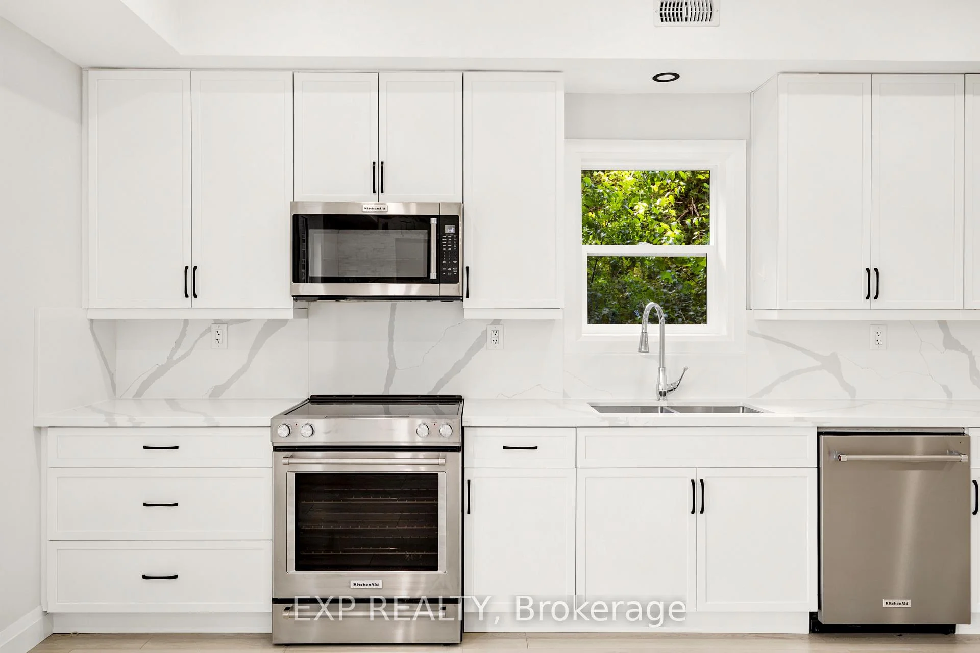 Photo 43 of 129 St George Street, Kitchener, Cedar Hill — HOMEH