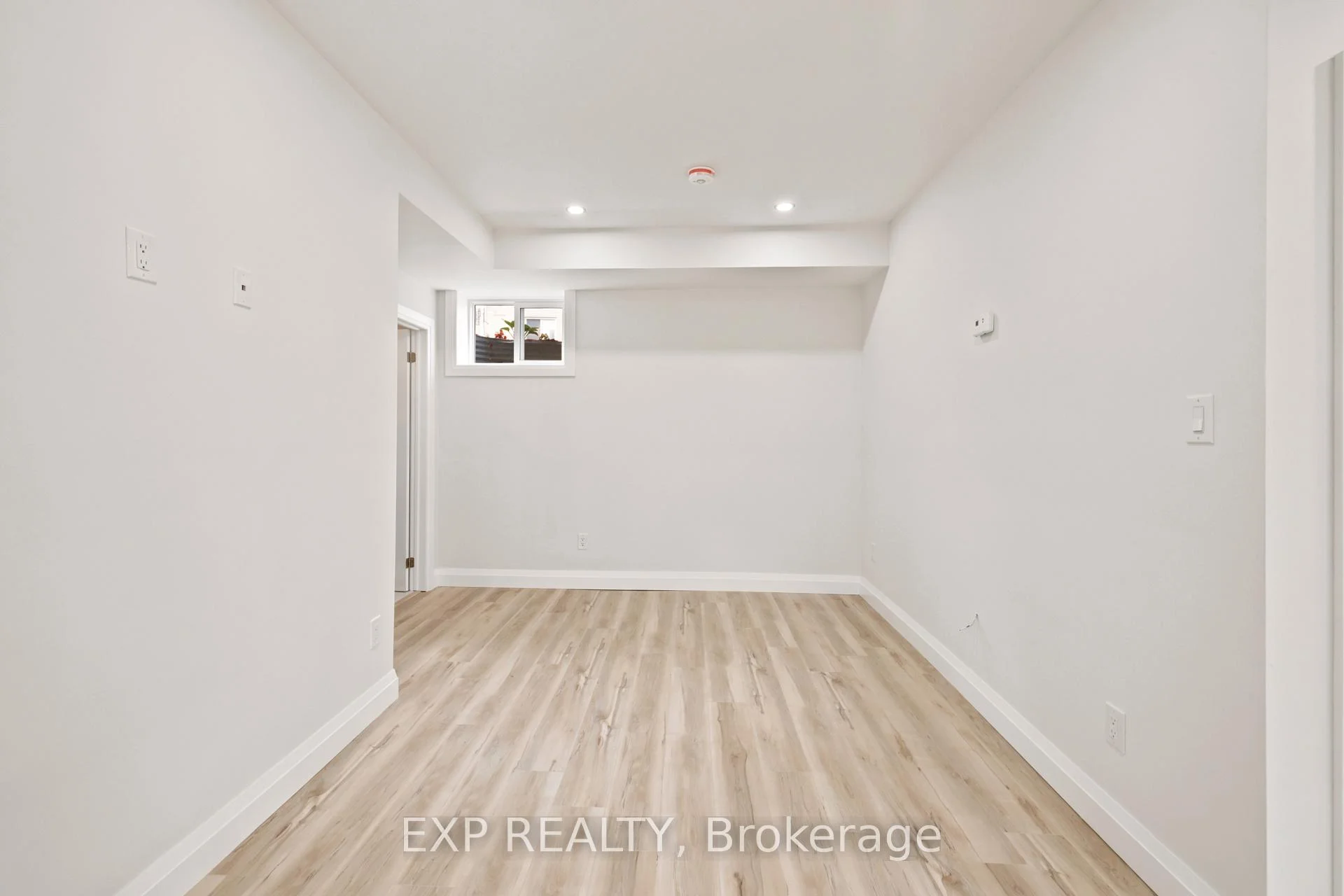 Photo 55 of 129 St George Street, Kitchener, Cedar Hill — HOMEH