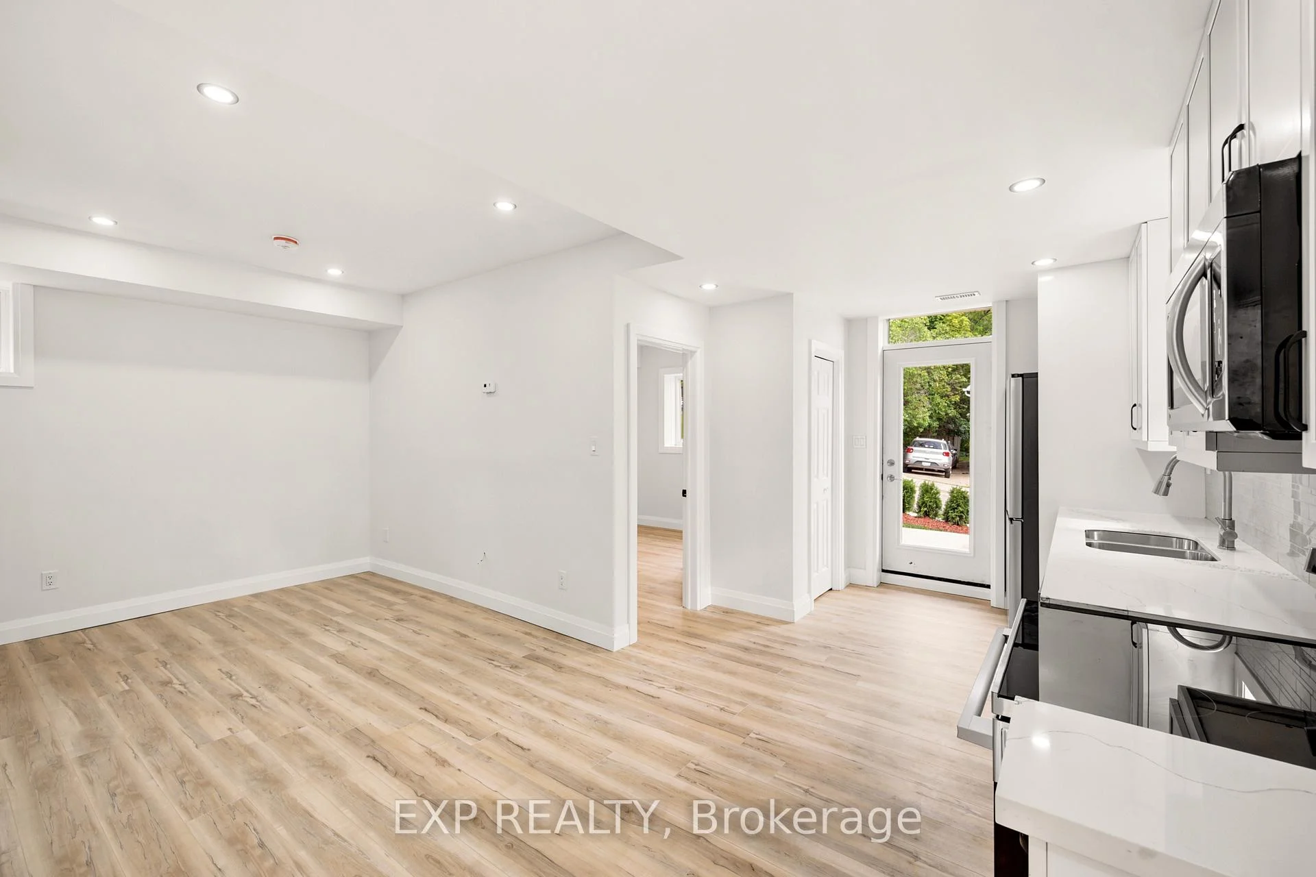 Photo 59 of 129 St George Street, Kitchener, Cedar Hill — HOMEH