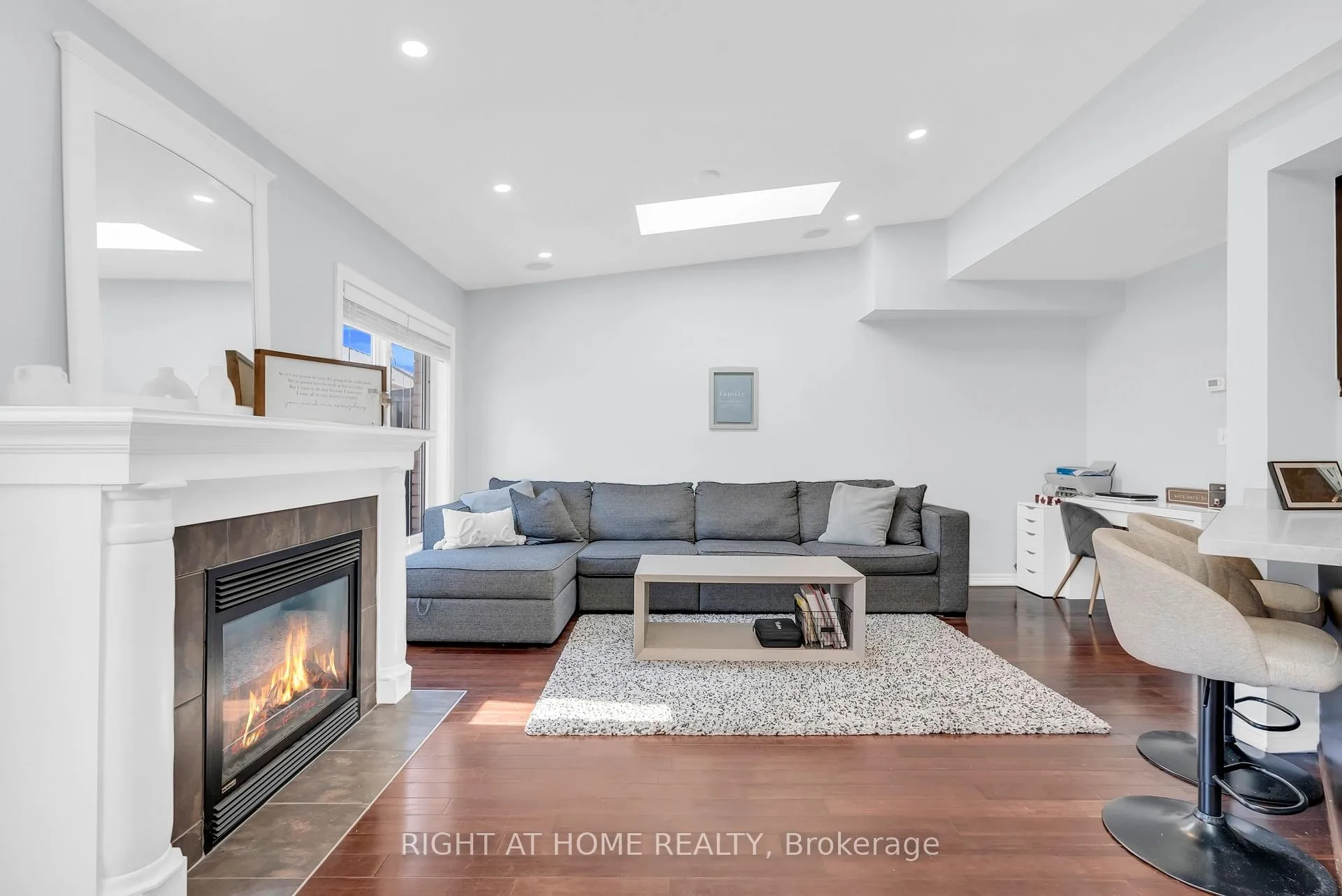 Photo 9 of 9 Periwinkle Drive, Hamilton, Stoney Creek — HOMEH