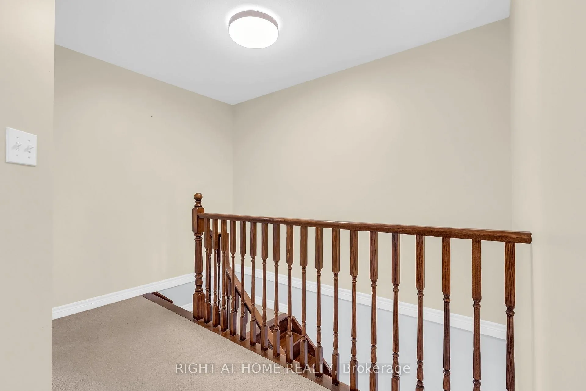 Photo 25 of 9 Periwinkle Drive, Hamilton, Stoney Creek — HOMEH