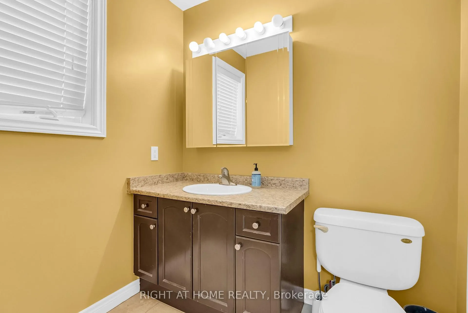 Photo 30 of 9 Periwinkle Drive, Hamilton, Stoney Creek — HOMEH