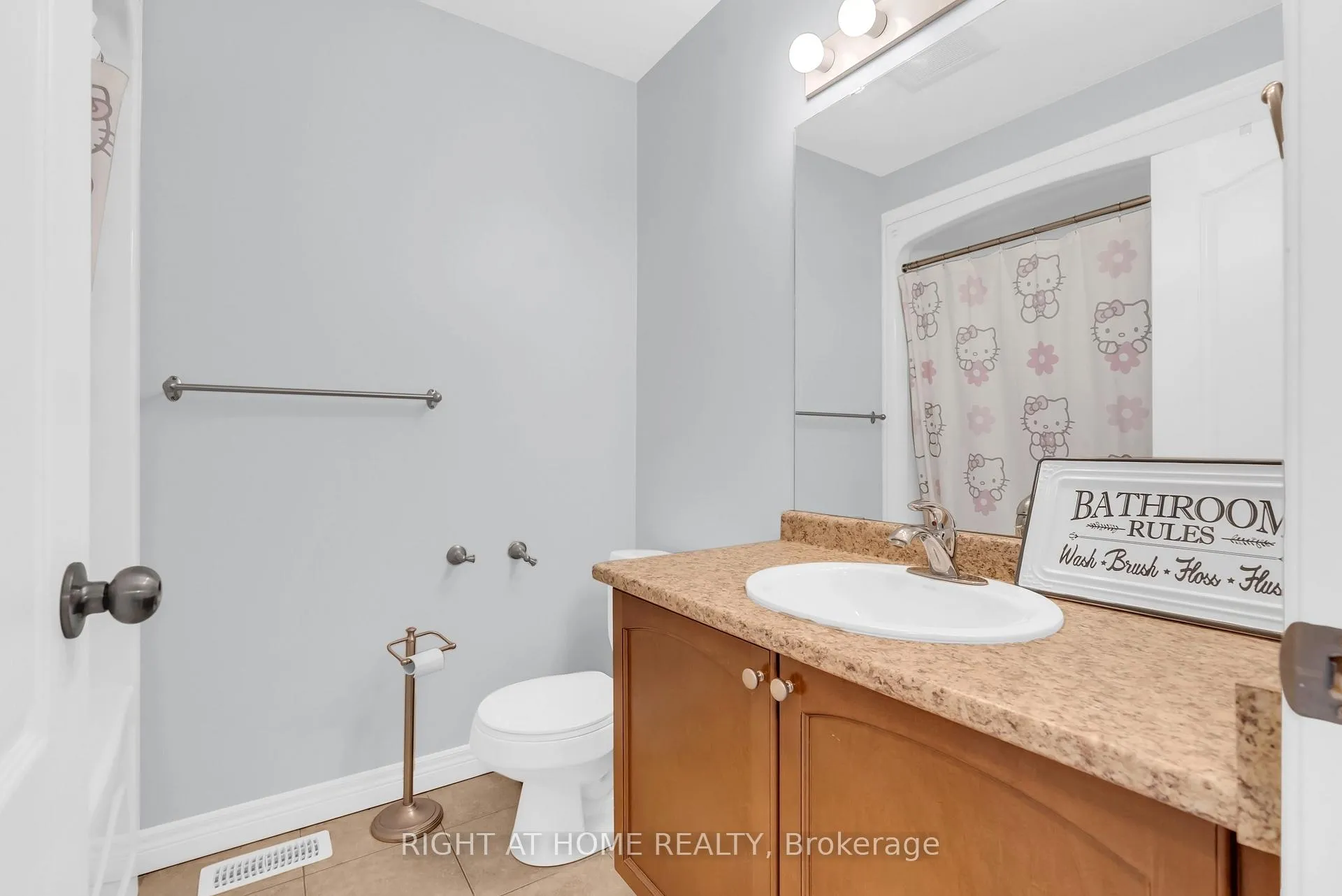Photo 35 of 9 Periwinkle Drive, Hamilton, Stoney Creek — HOMEH