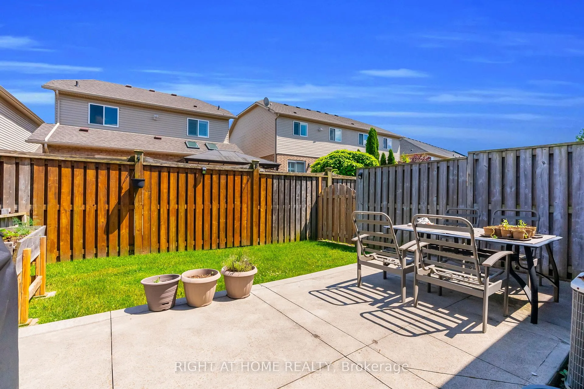 Photo 39 of 9 Periwinkle Drive, Hamilton, Stoney Creek — HOMEH