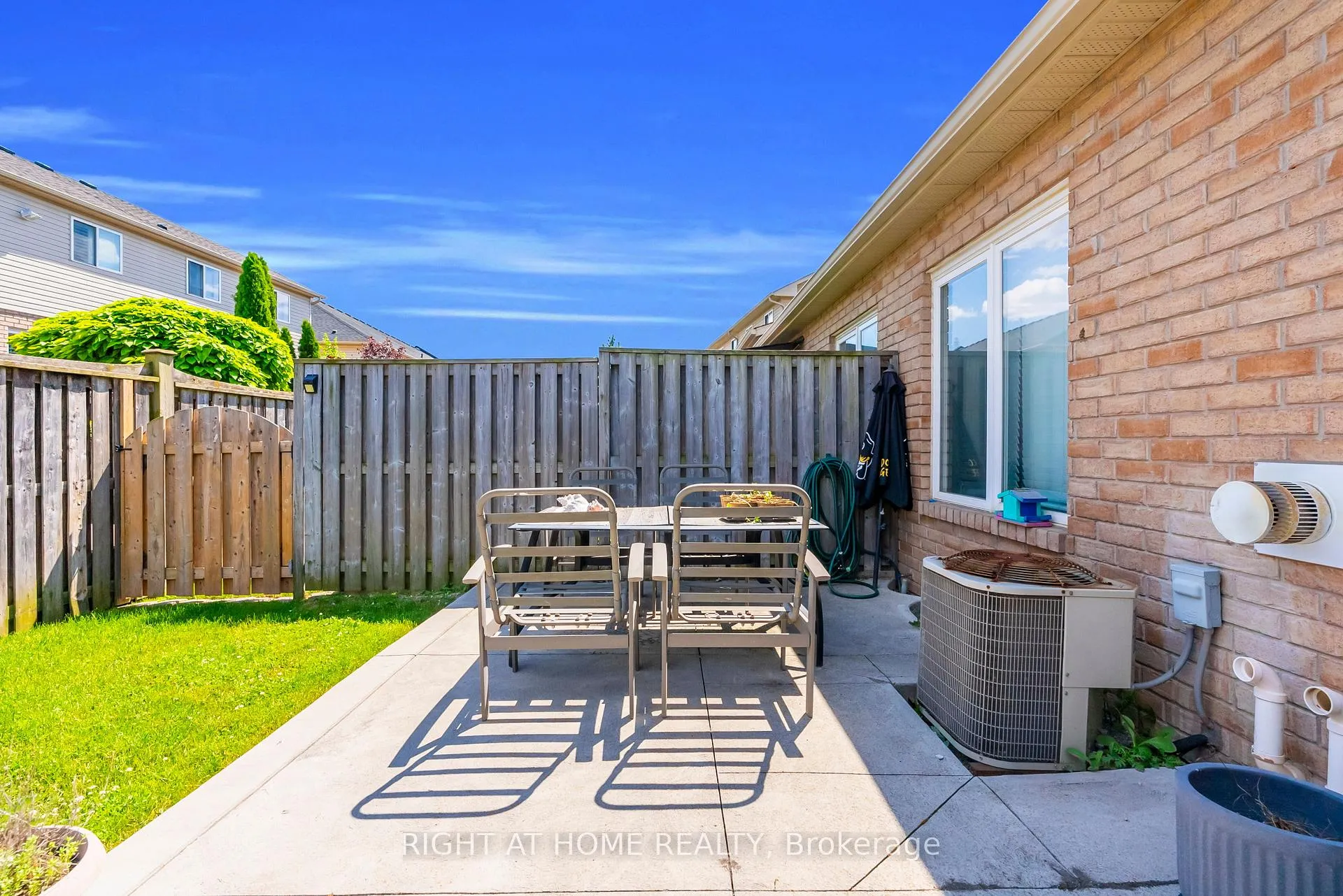 Photo 41 of 9 Periwinkle Drive, Hamilton, Stoney Creek — HOMEH